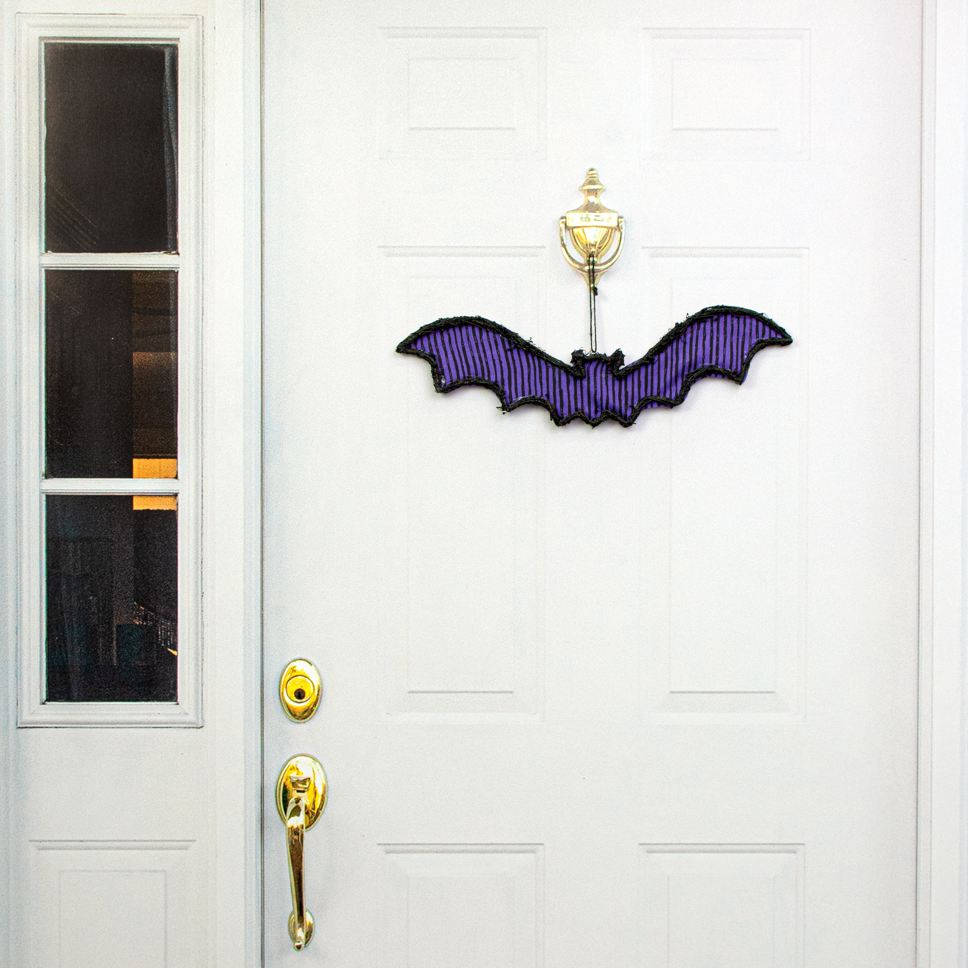 21" Grapevine Hanger: Purple Stripe Bat Lifestyle Photo