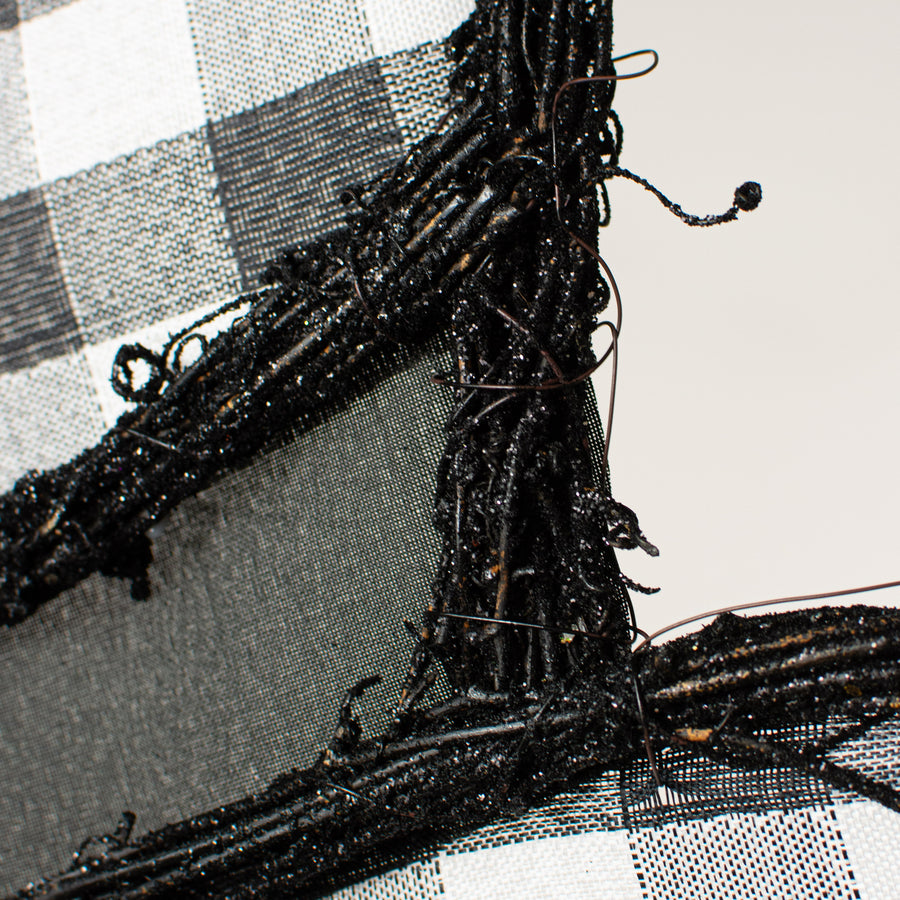 21.5" Grapevine Hanger: Snowman Hat BW Check detail photo 3