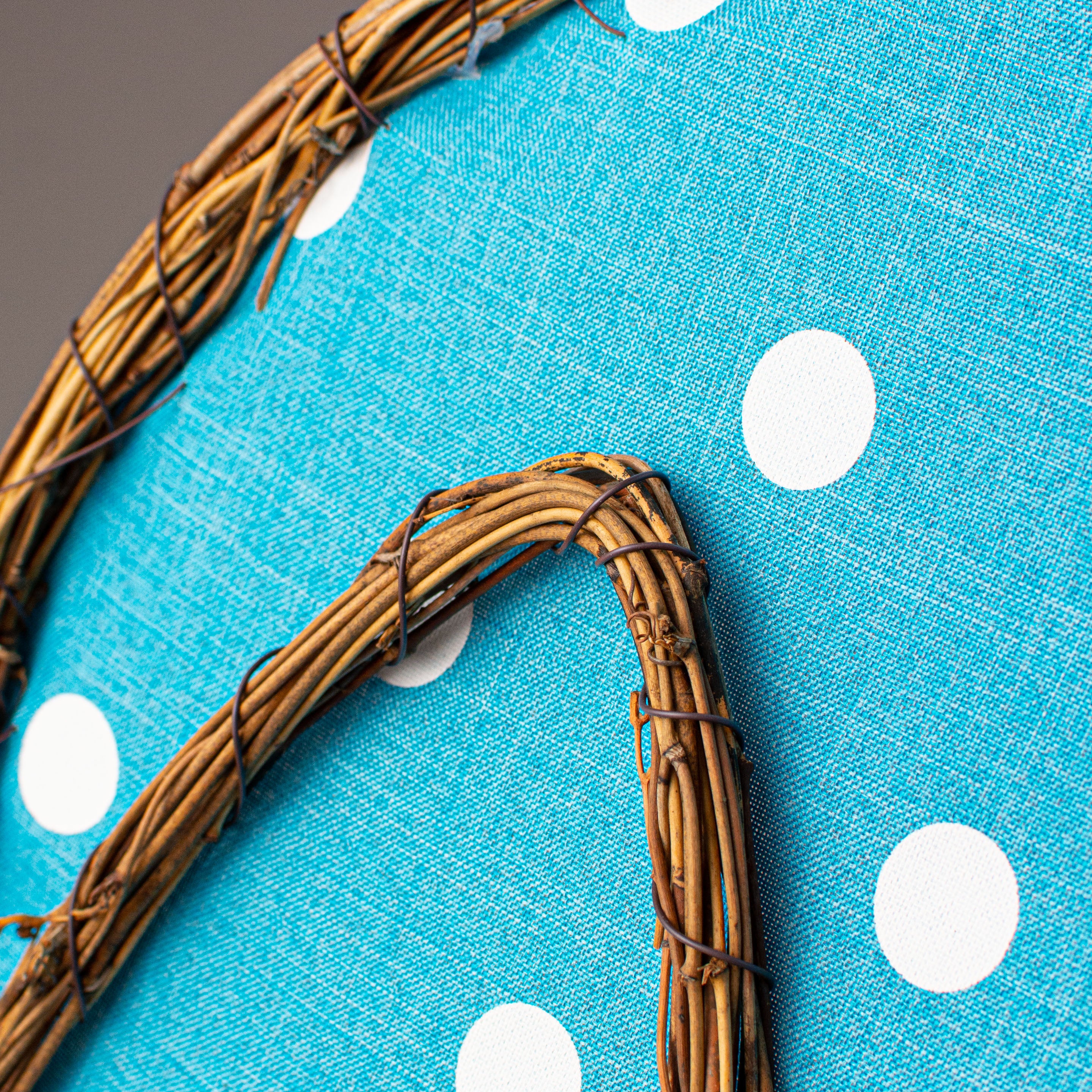 22" Grapevine Hanger: Turquoise Polka Dot Flip Flops detail photo 3