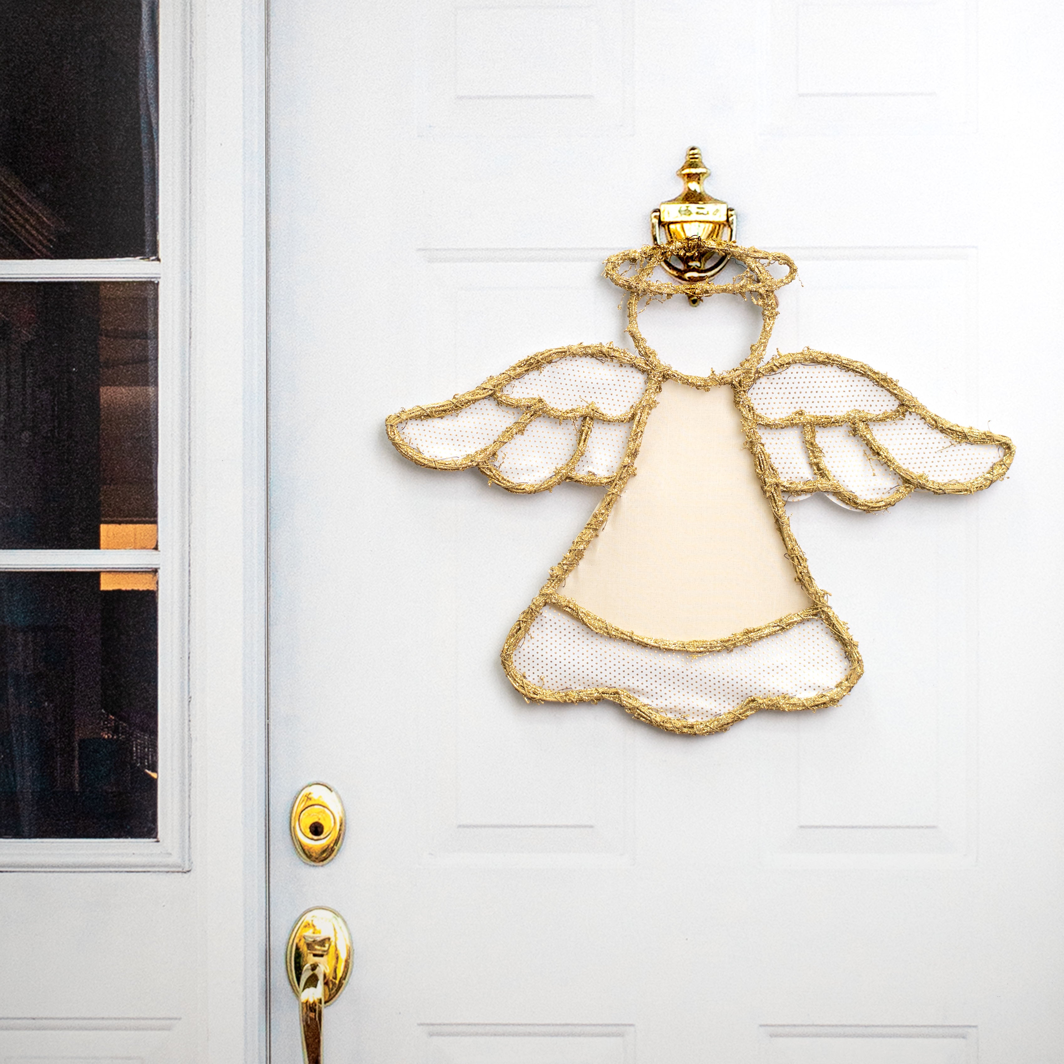 25" Grapevine Hanger: White, Gold, Cream Angel Lifestyle Photo