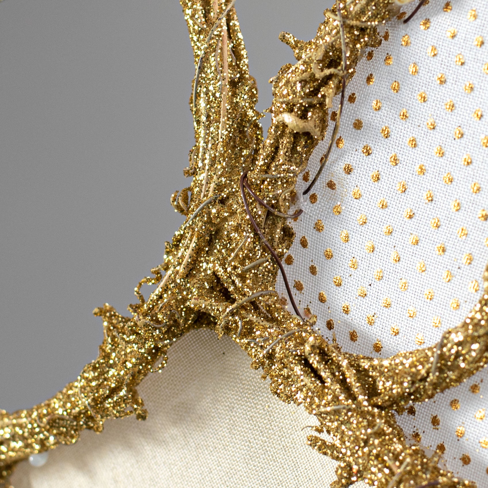 25" Grapevine Hanger: White, Gold, Cream Angel detail photo 3
