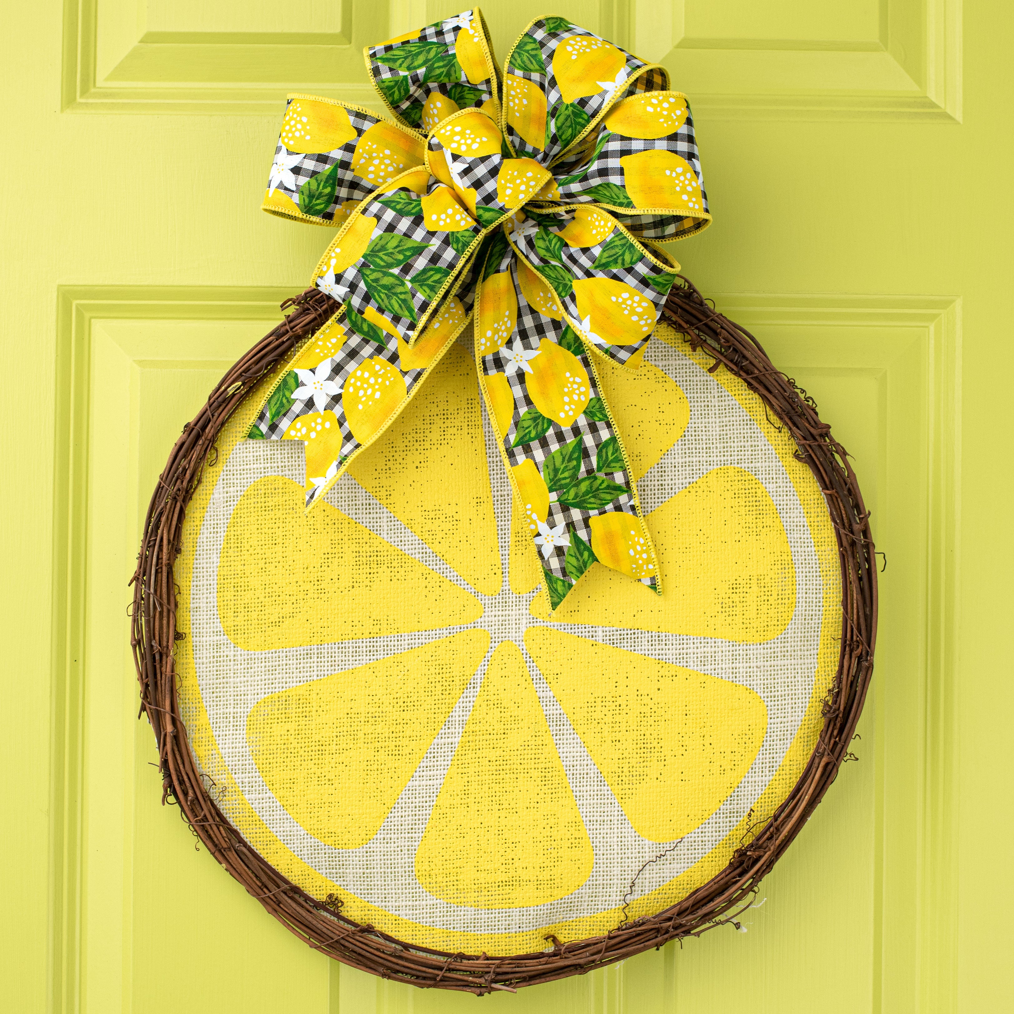 16" Grapevine Twig Lemon Lifestyle Photo