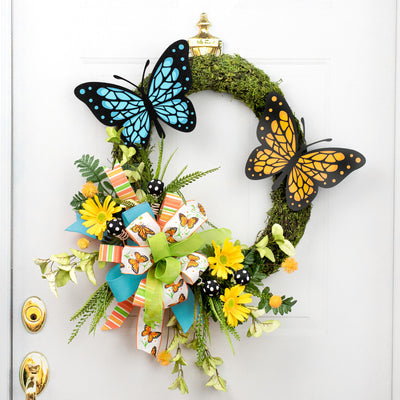 22" Green Moss Vine Wreath: Oval Lifestyle Photo