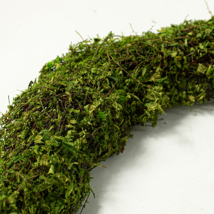 22" Green Moss Vine Wreath: Oval detail photo 3