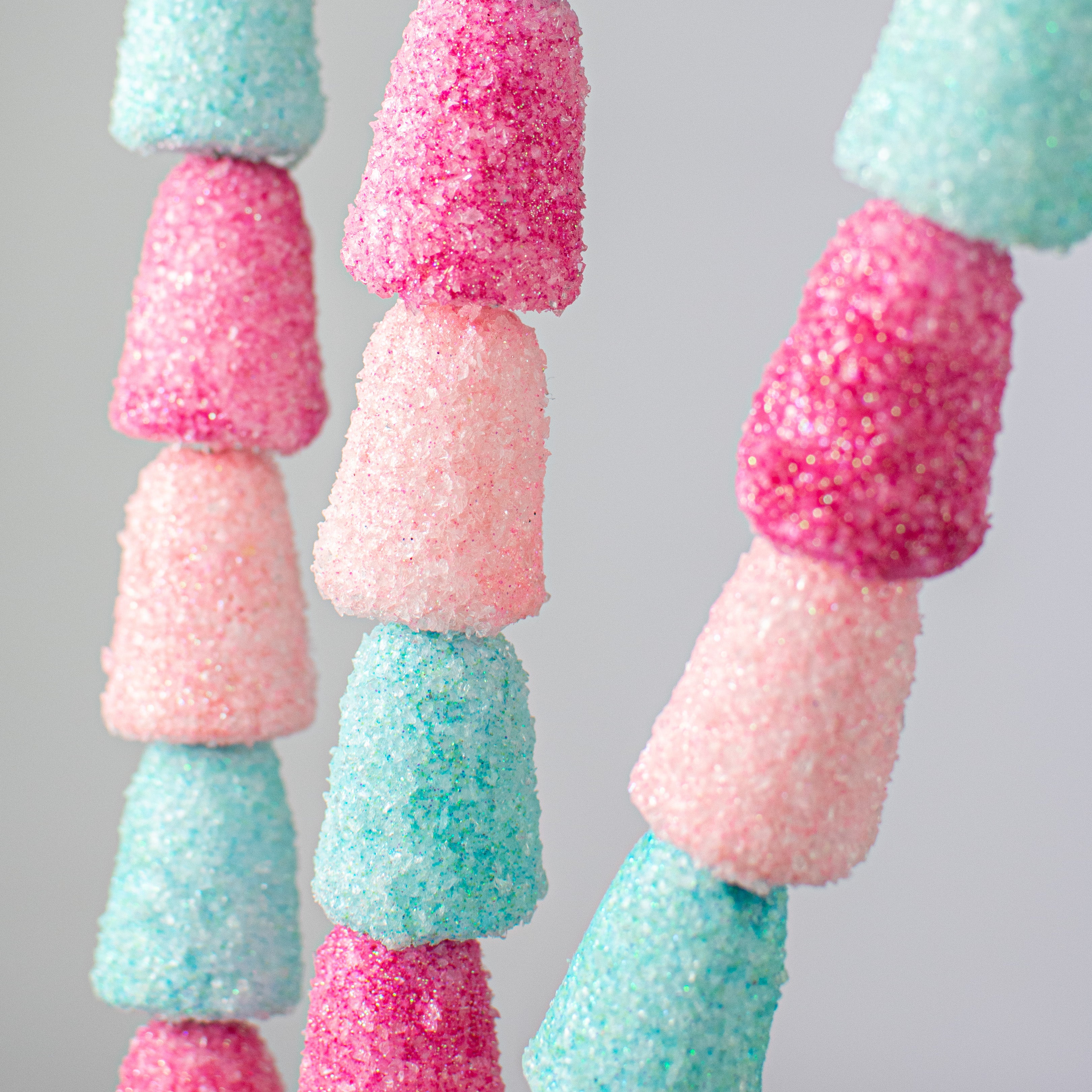 28" Gumdrop Spray: Fuchsia, Pink, Blue Lifestyle Photo