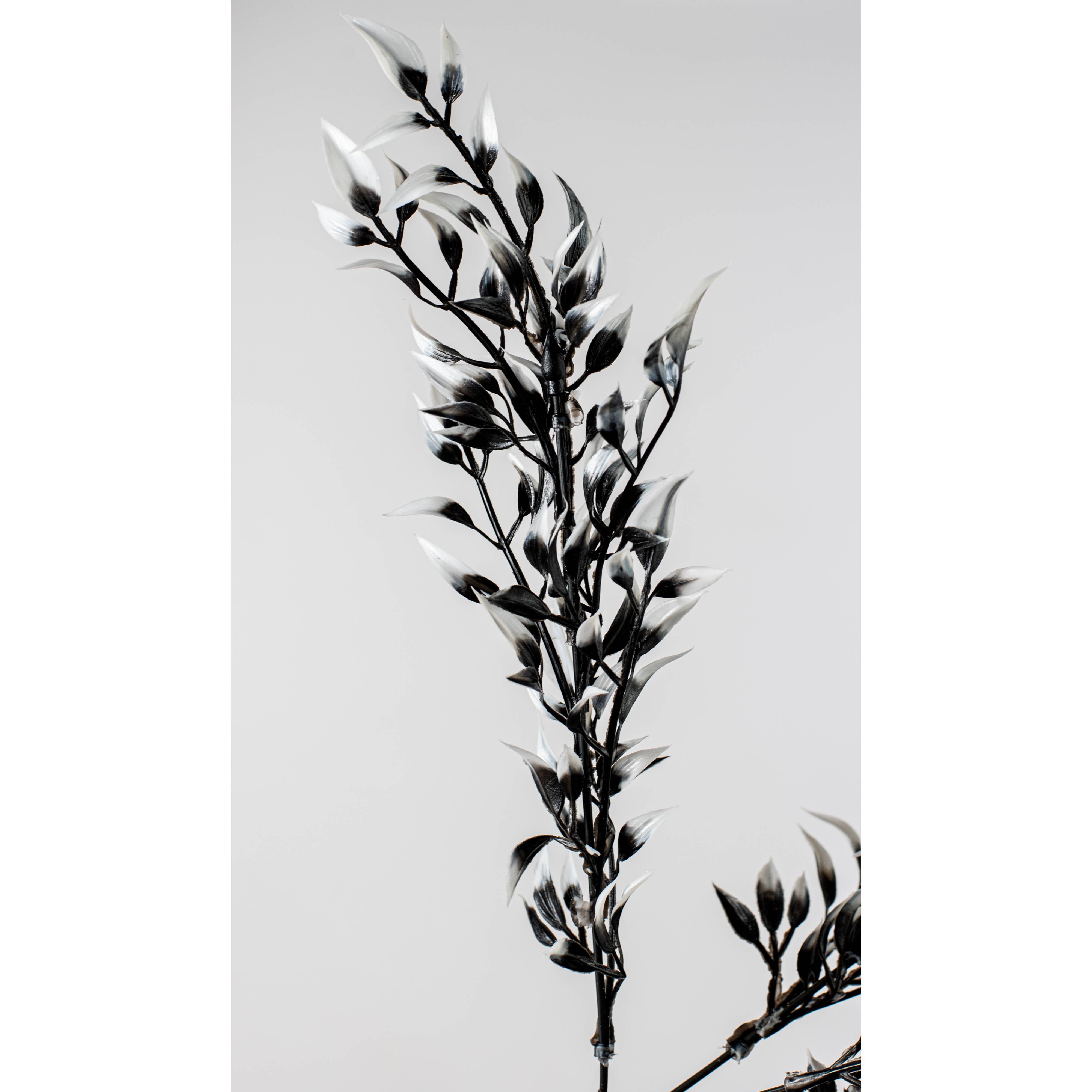 17" Halloween Leaf Bush: Black & White detail photo 4