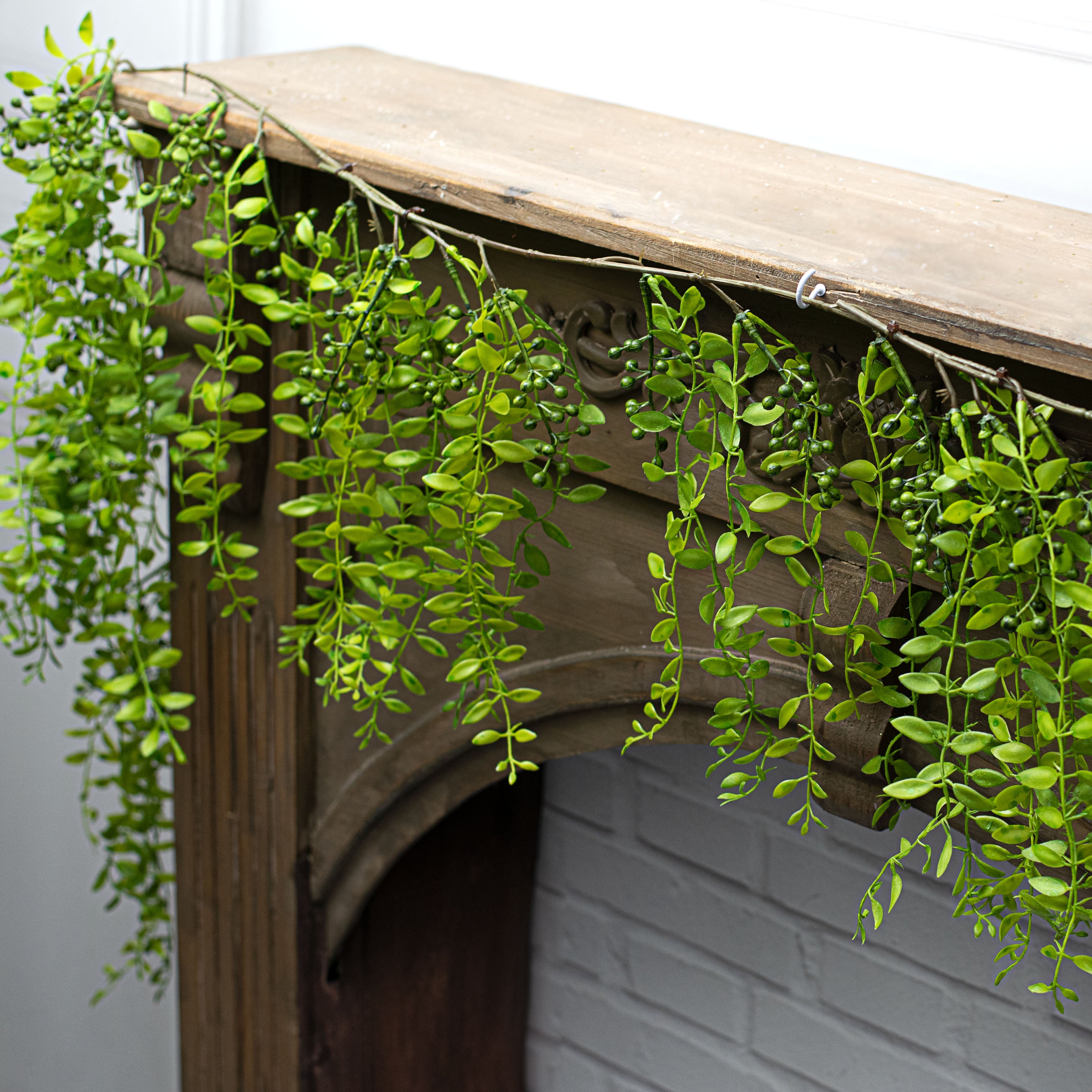 6' Hanging Fern Garland detail photo 4