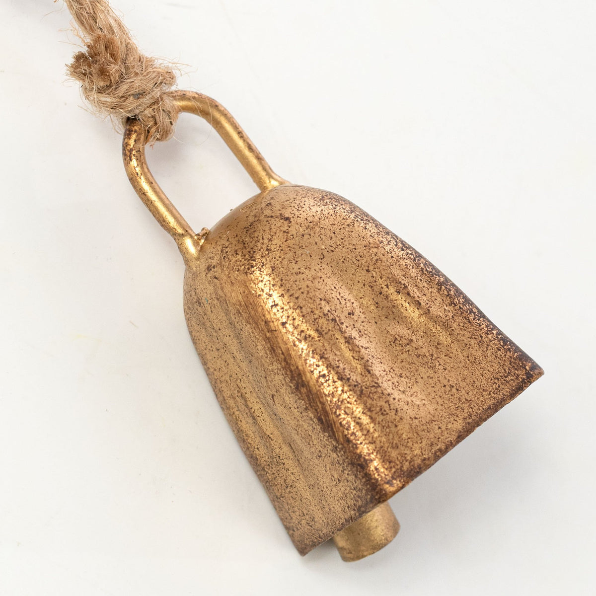 Hanging Mini Cow Bell Ornament Cluster: Vintage Gold detail photo 3