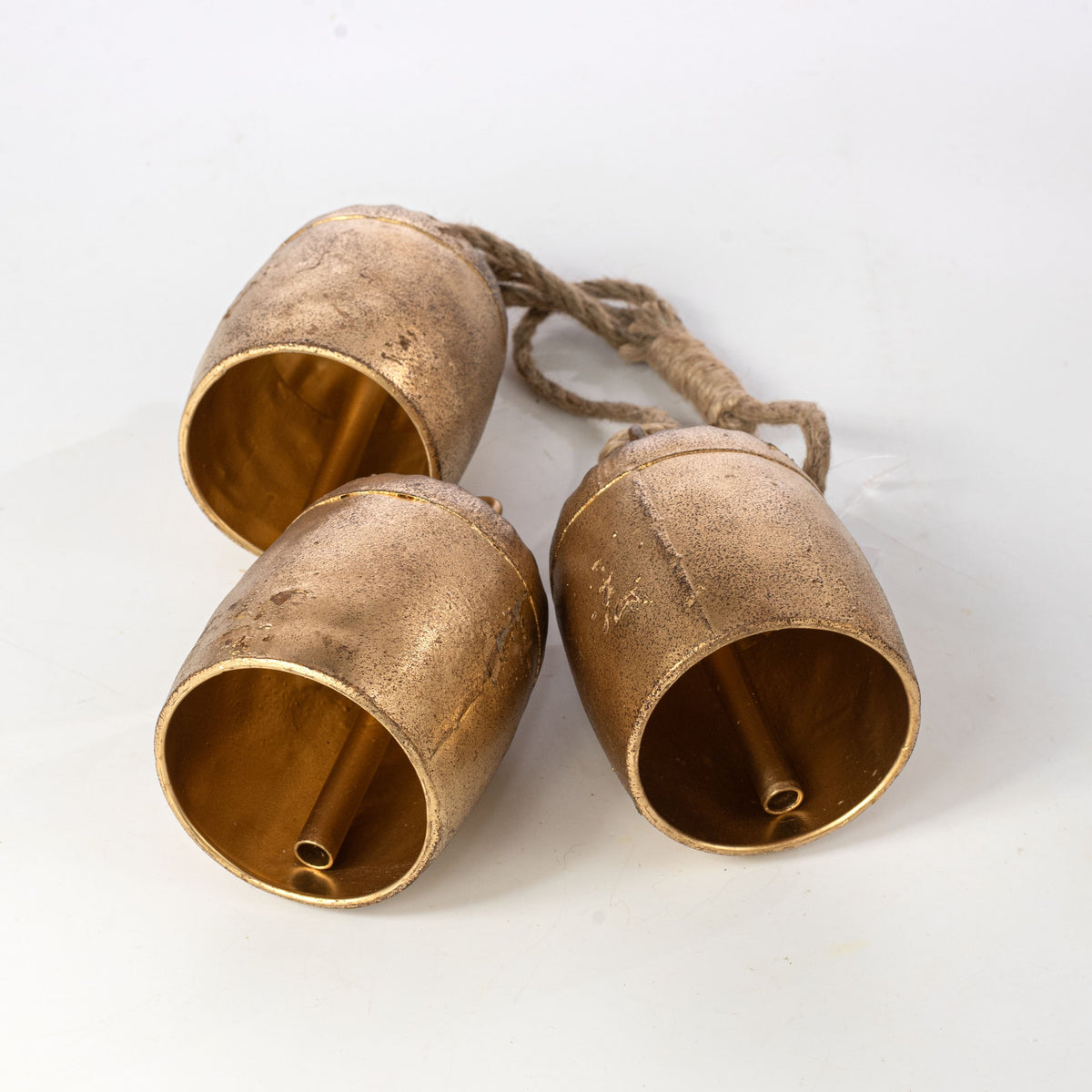 Hanging Oval Cow Bell Ornament Cluster: Vintage Gold detail photo 5