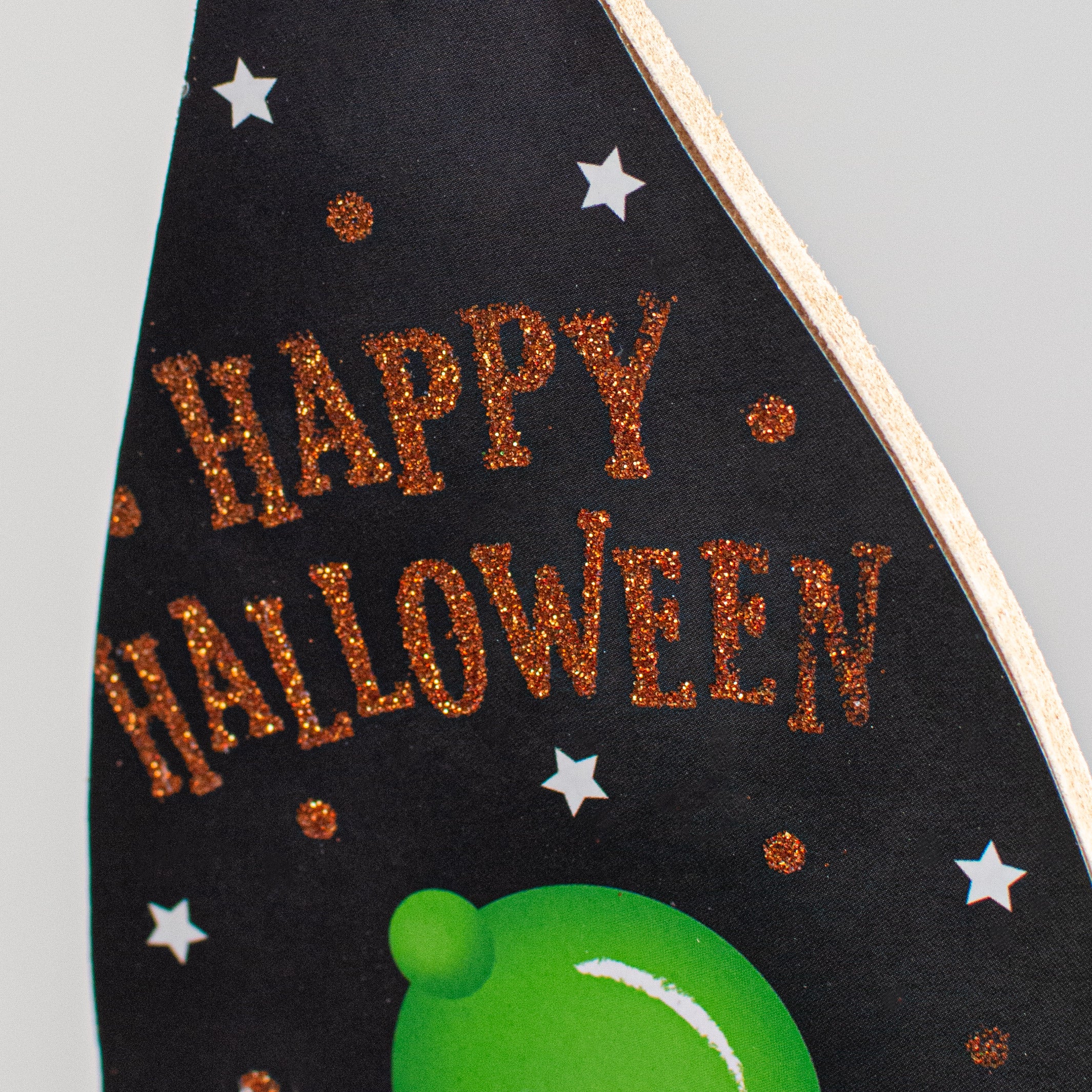 13" Happy Halloween Gnome Shape Sign detail photo 3