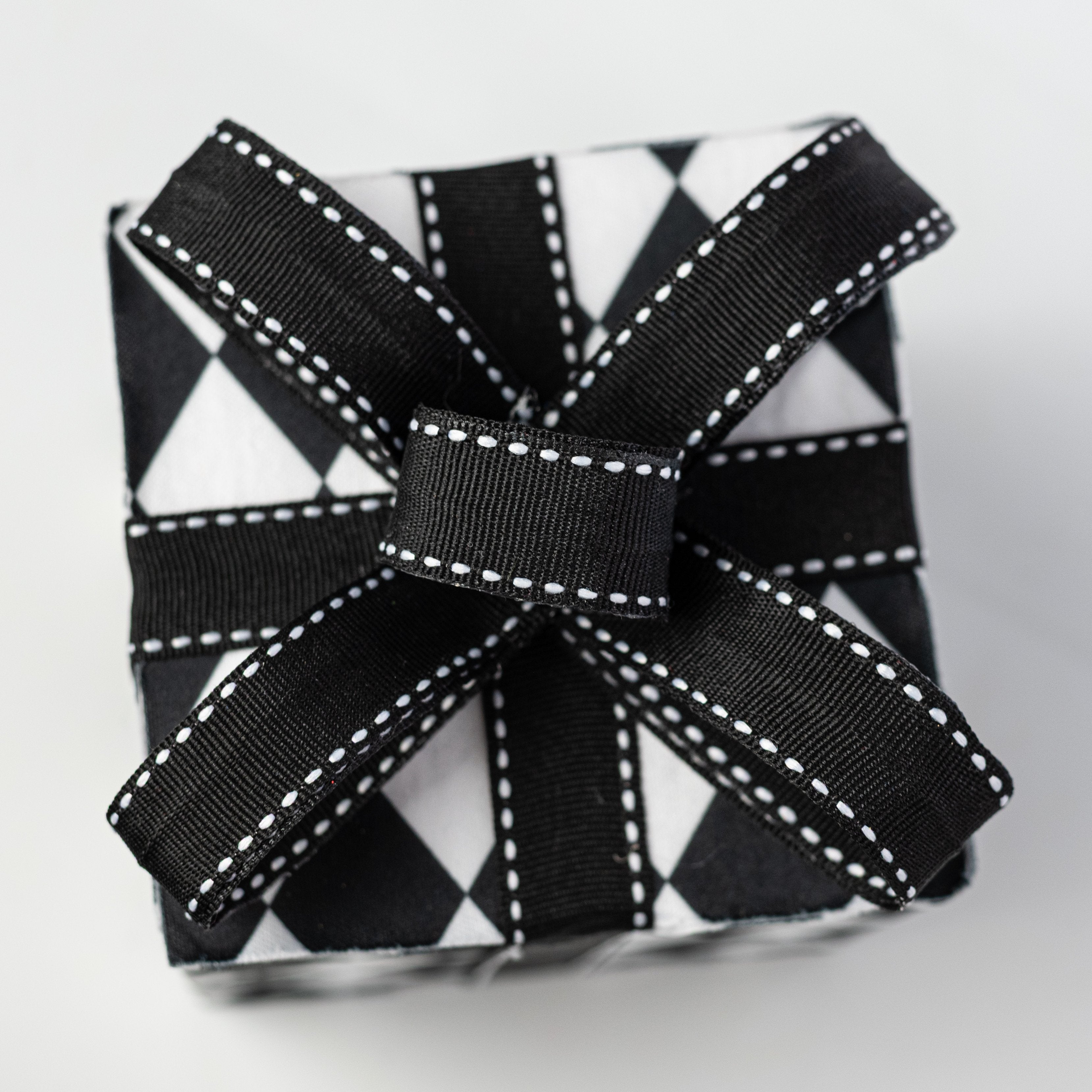 6" Harlequin Gift Box Decor: Black & White detail photo 3