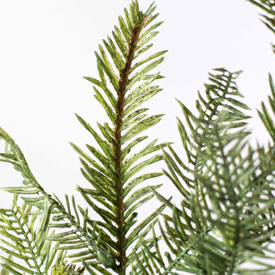 17" Hemlock Pine Spray detail photo 4