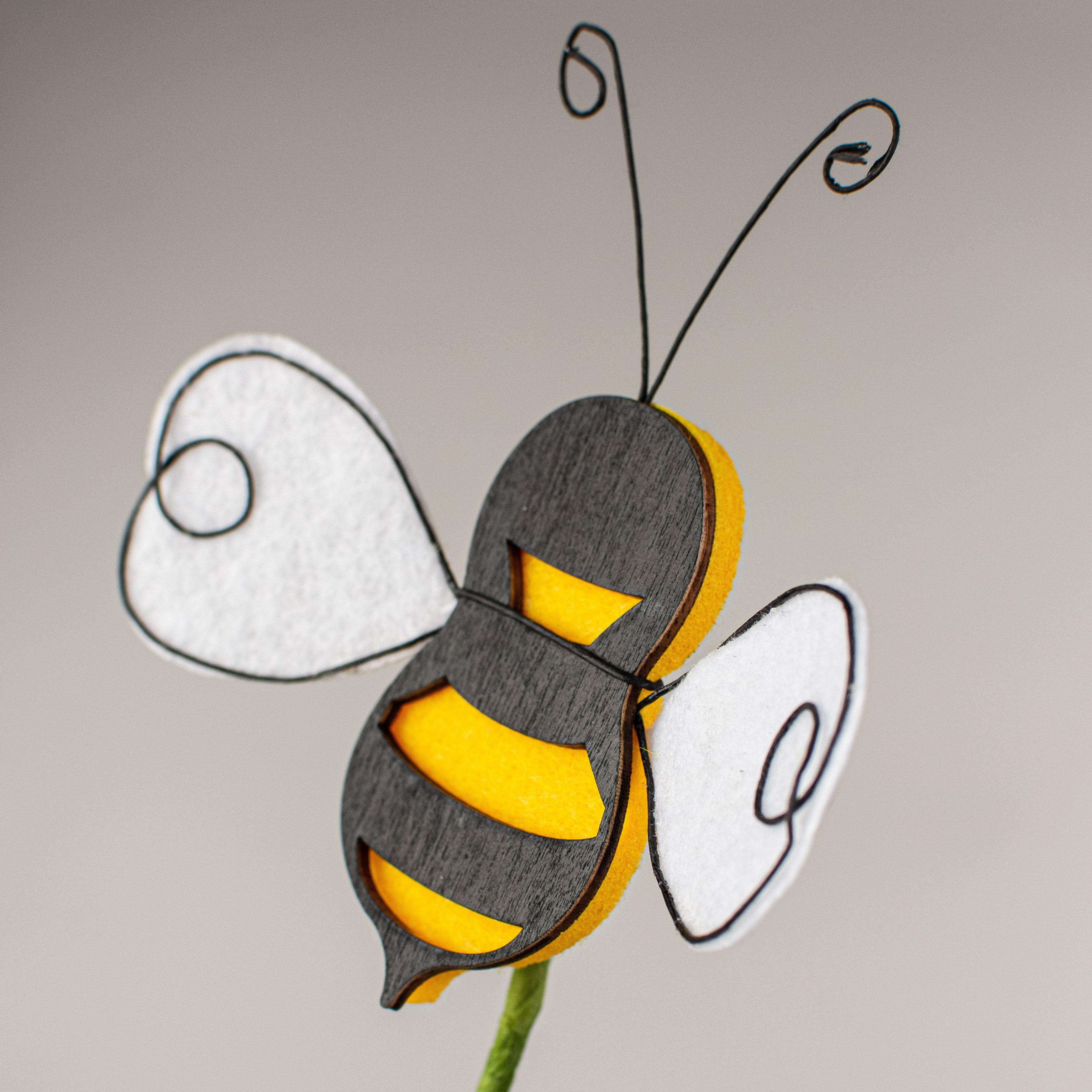 26" Hive Bee Felt Cutout Spray detail photo 4