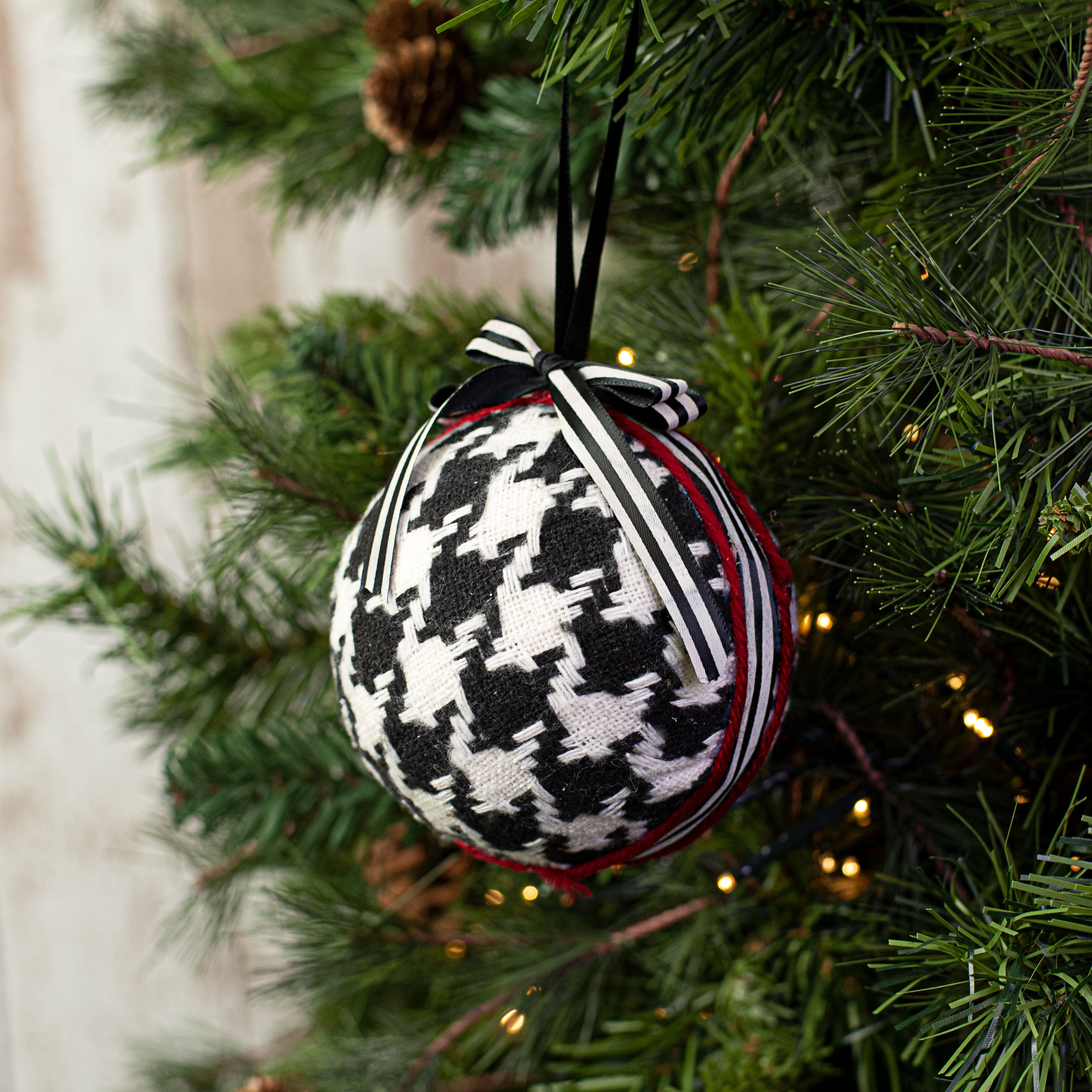4" Houndstooth Ball Ornament Lifestyle Photo