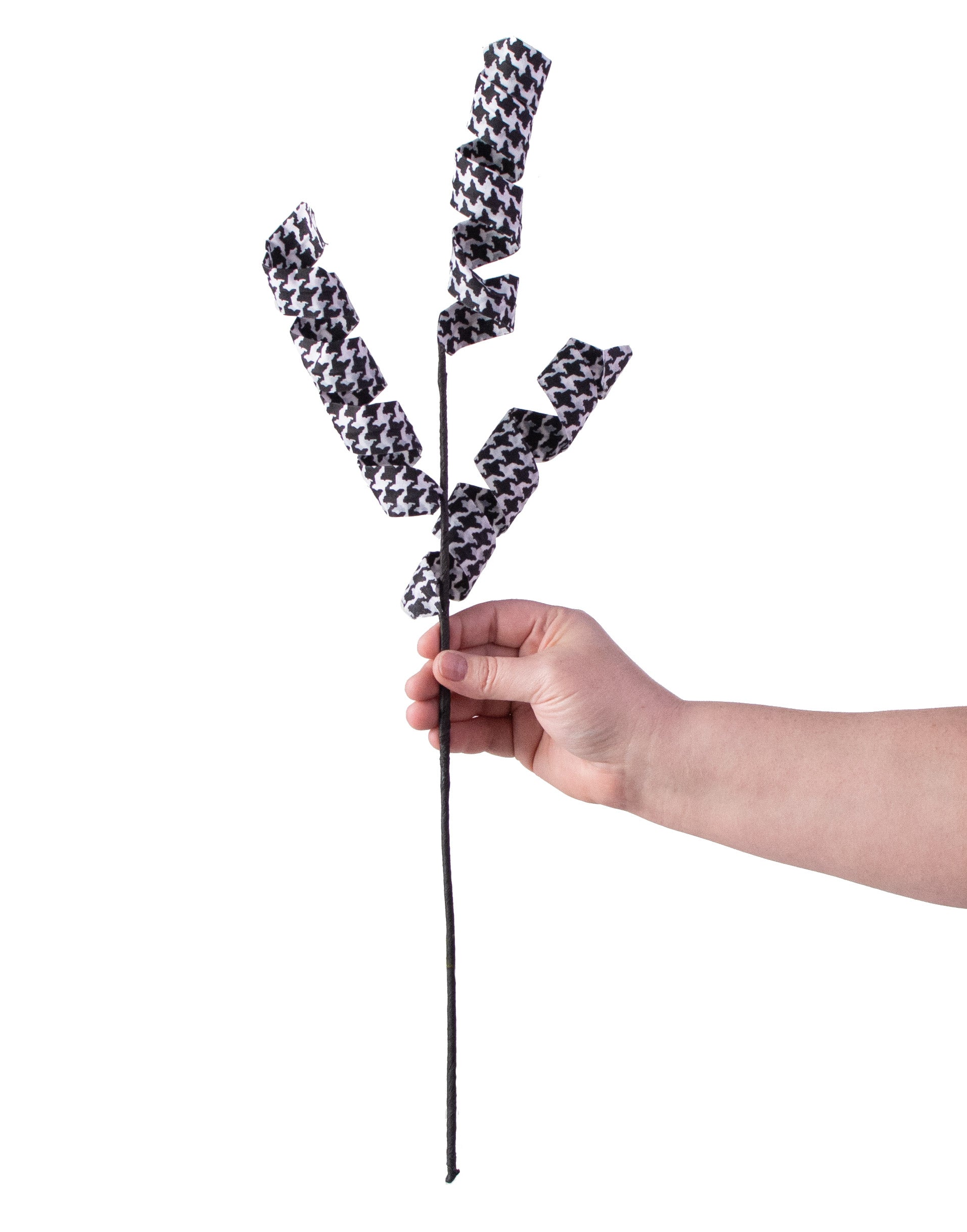 24" Houndstooth Curly Spray: Black detail photo 3