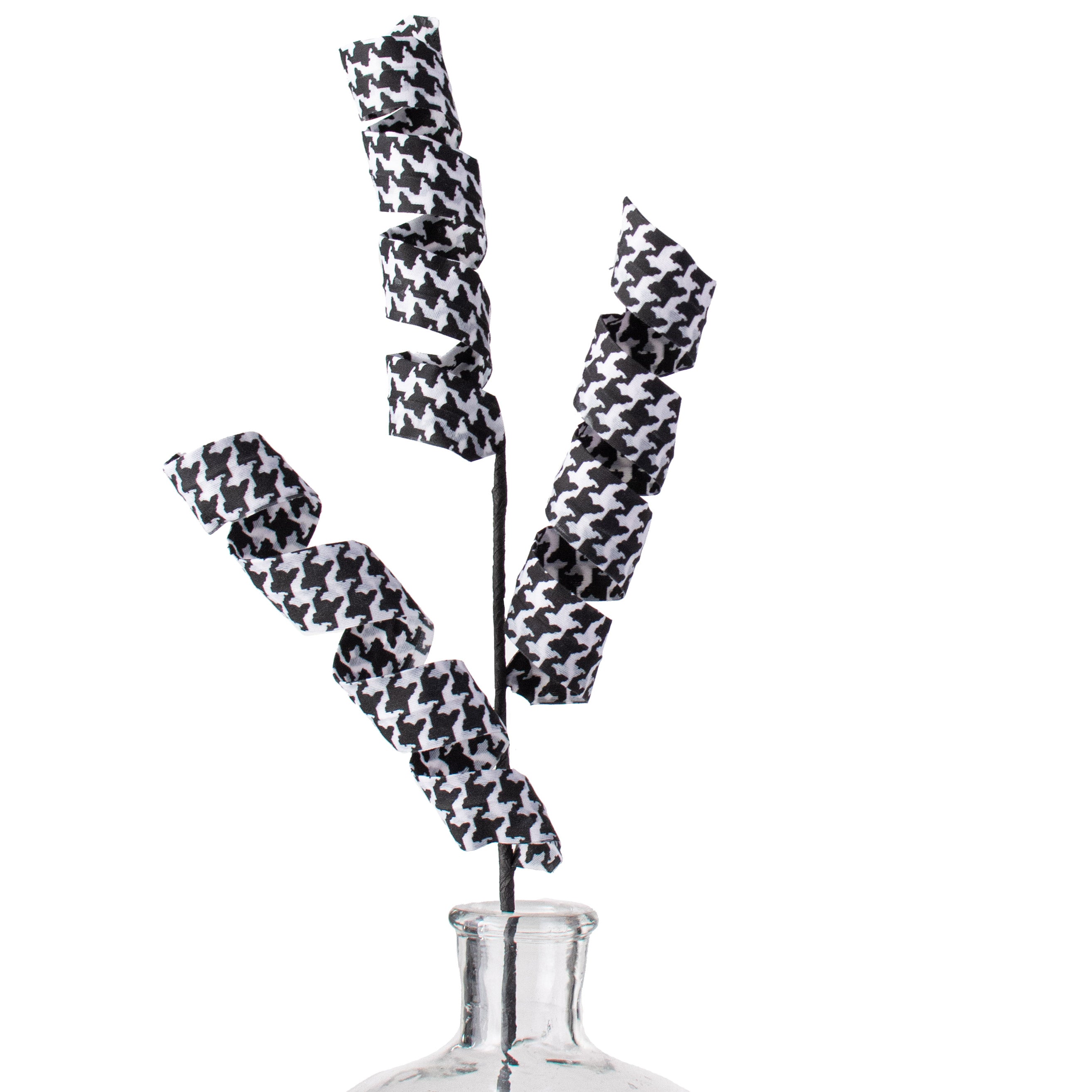 24" Houndstooth Curly Spray: Black Item Number: 63007BKWT