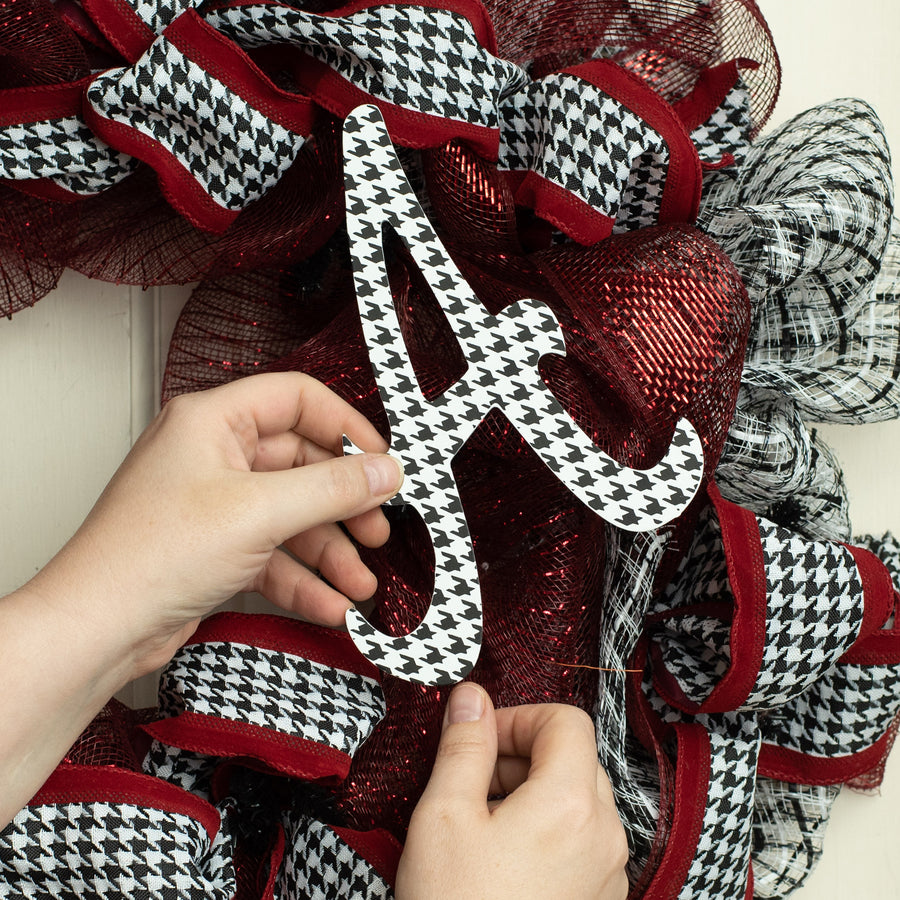 7"  Houndstooth Stylized A Lifestyle Photo