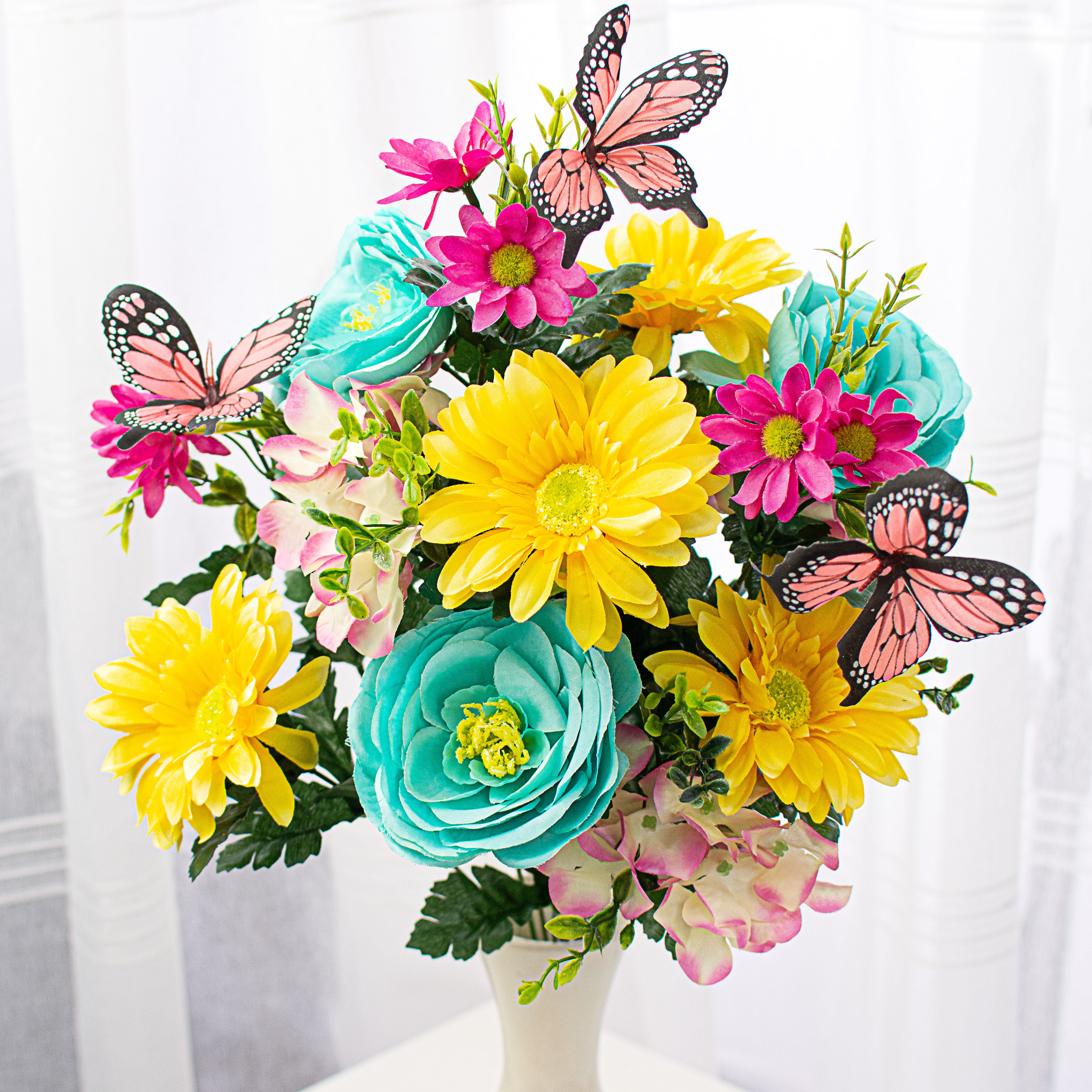 21" Hydrangea, Gerbera, Butterfly Bush: Aqua, Yellow, Fuchsia Item Number: 62686AQYWBT