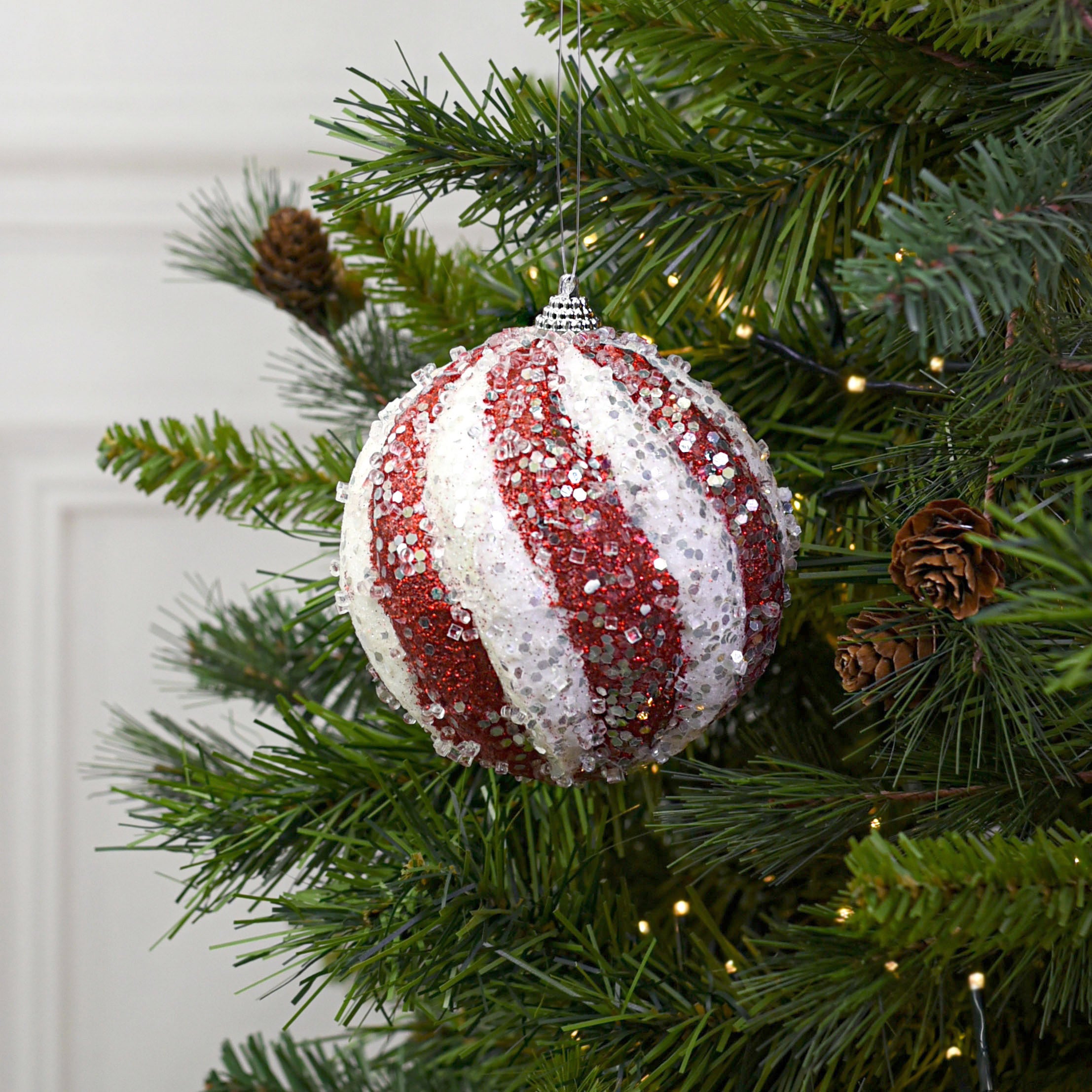 4.5" Icy Ball Ornament: Red & White Lifestyle Photo
