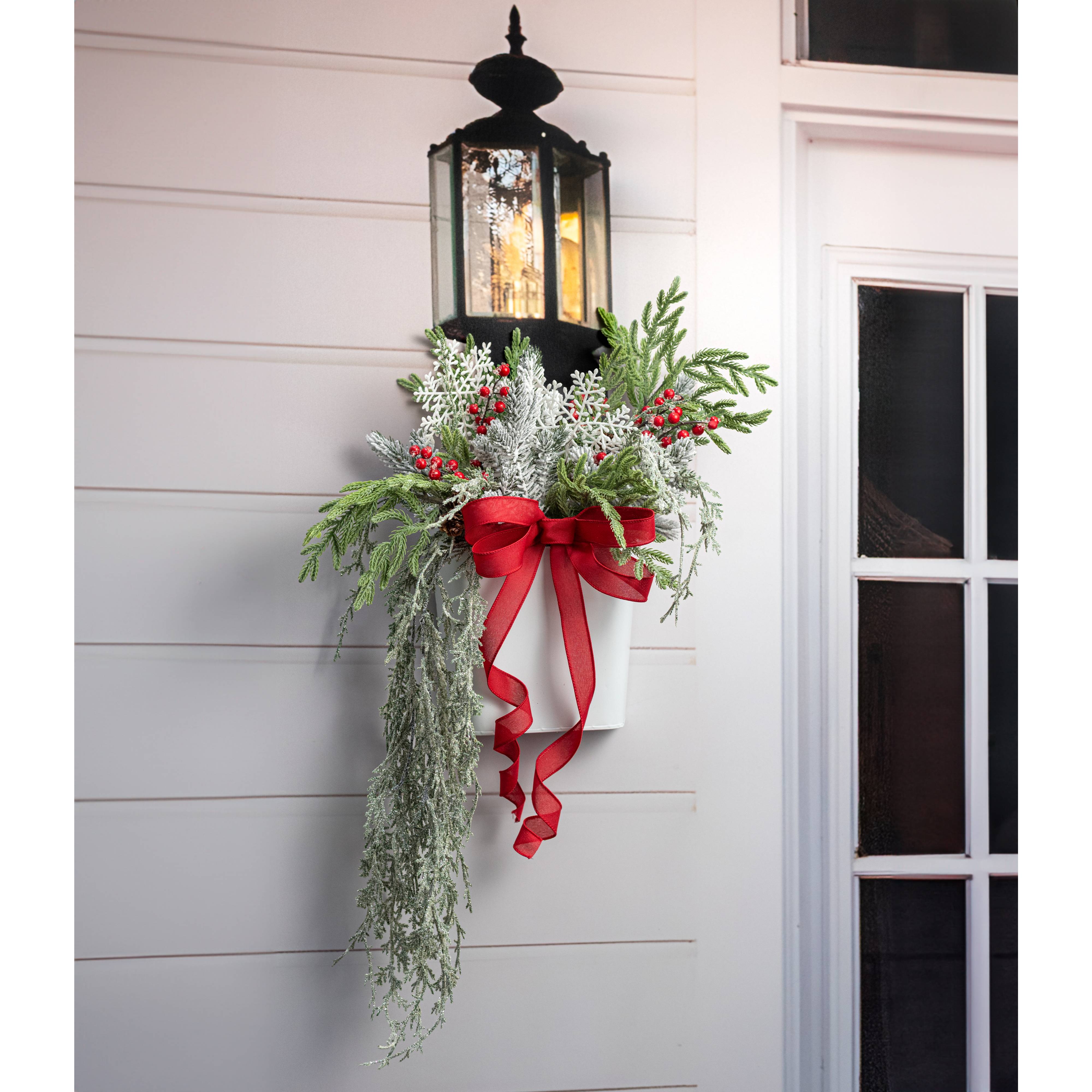 11" Metal Wall Pocket: Distressed White