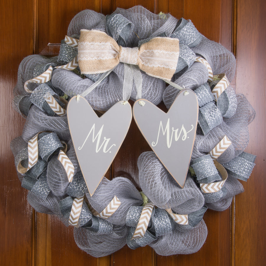 9" Hanging Heart Heart Sign: Mrs