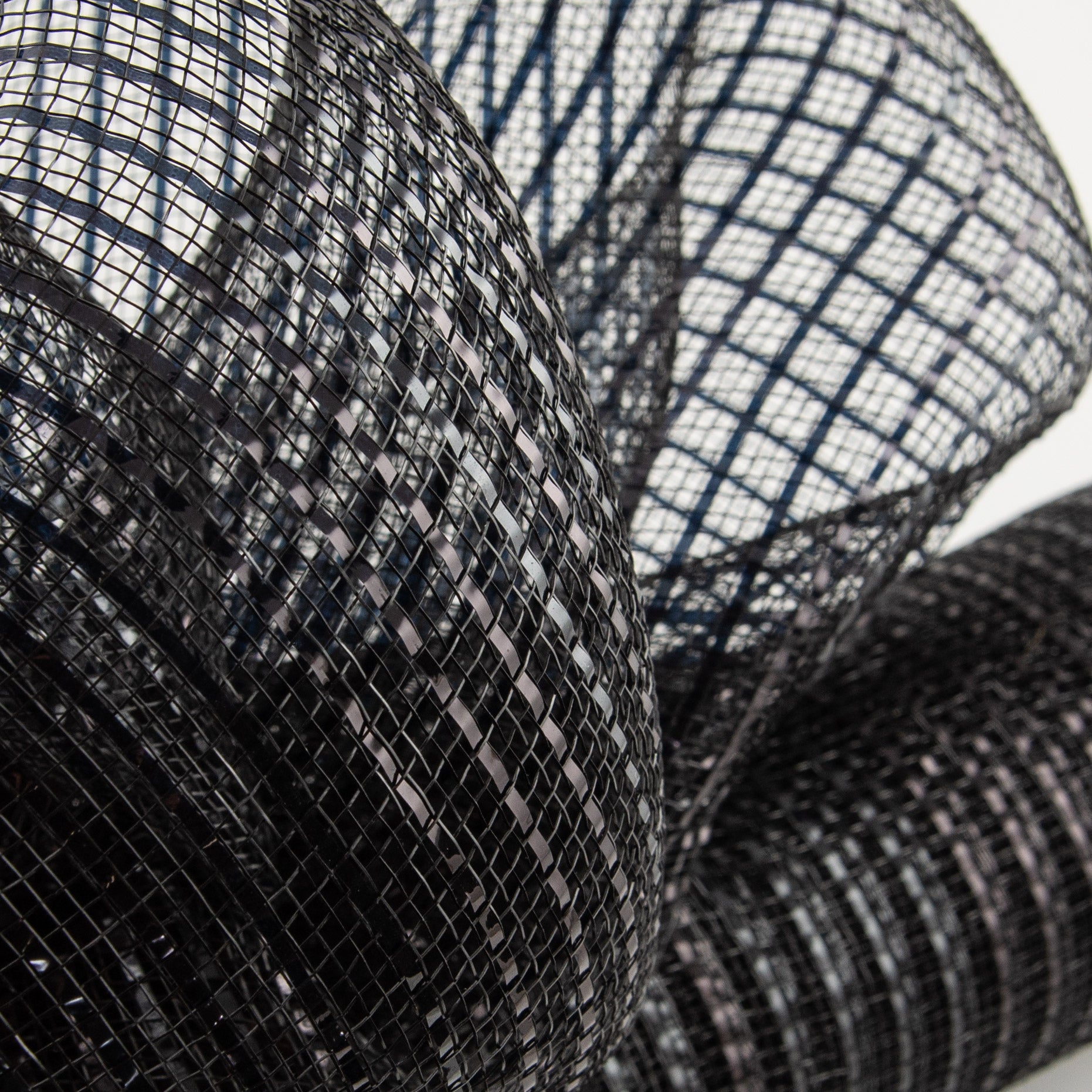 21" Poly Deco Mesh: Wide Foil Metallic Black