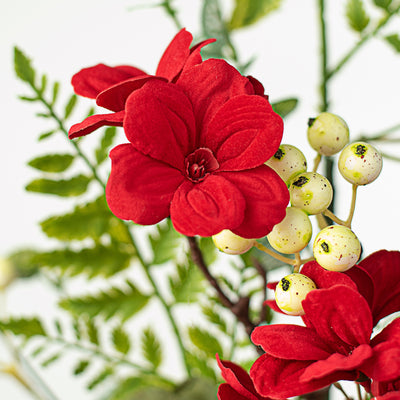28" Geranium Berry Fern Spray