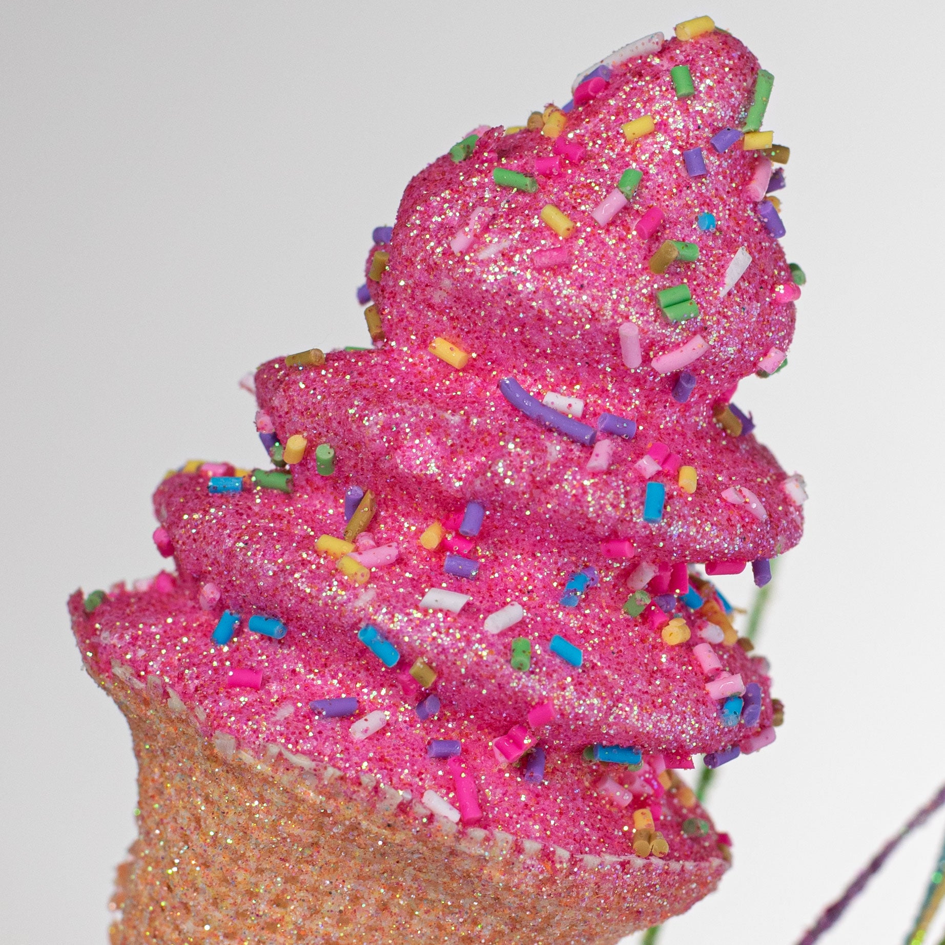 20" Sprinkle Ice Cream Spray: Fuchsia Pink