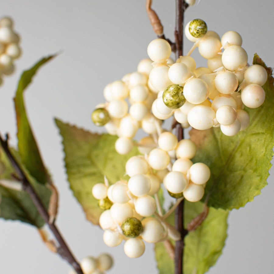 26" Three Stem Berry Spray: Cream