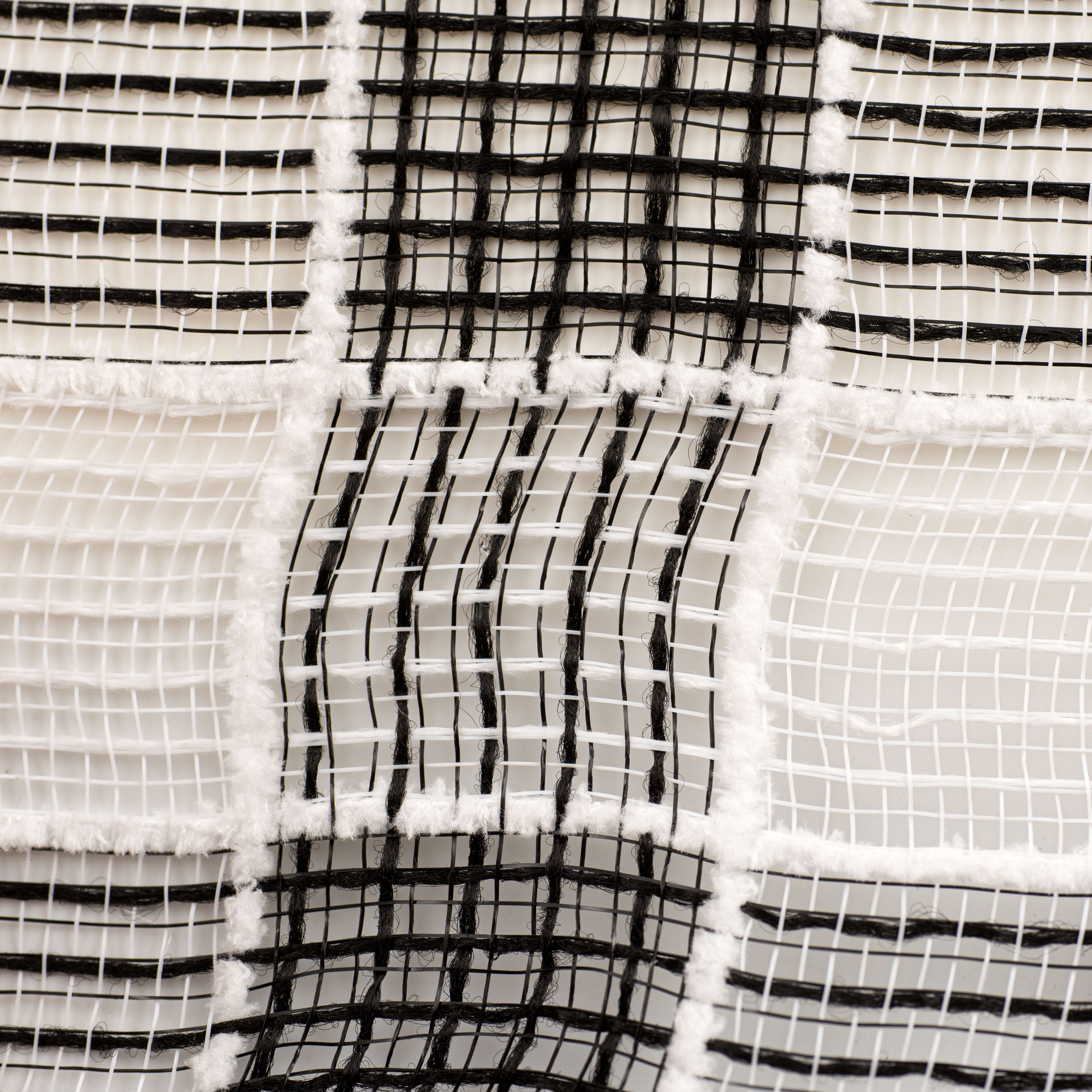 10" Fuzz Snow Check Mesh: Black & White