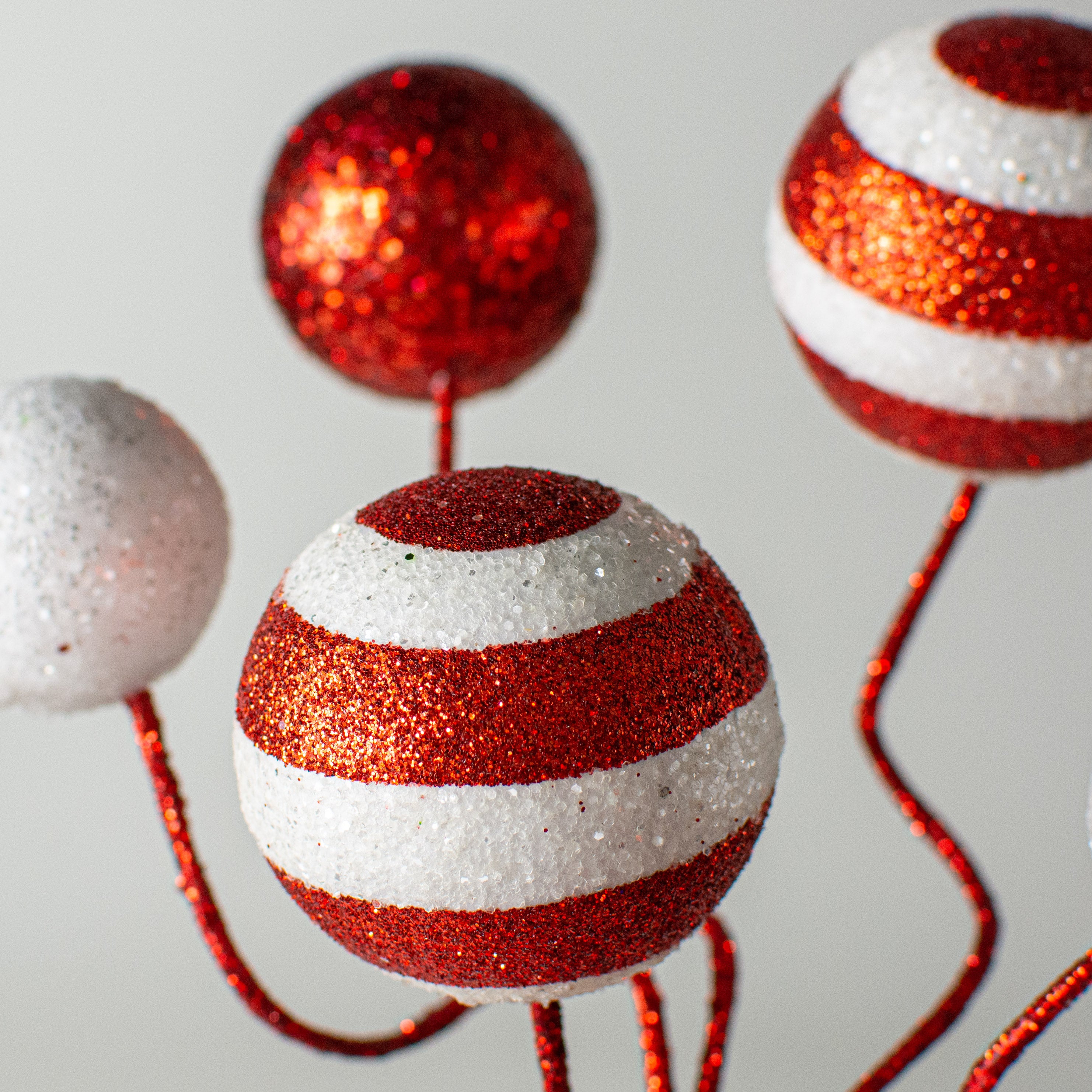 17" Stripe & Solid Glitter Ball Pick: Red & White
