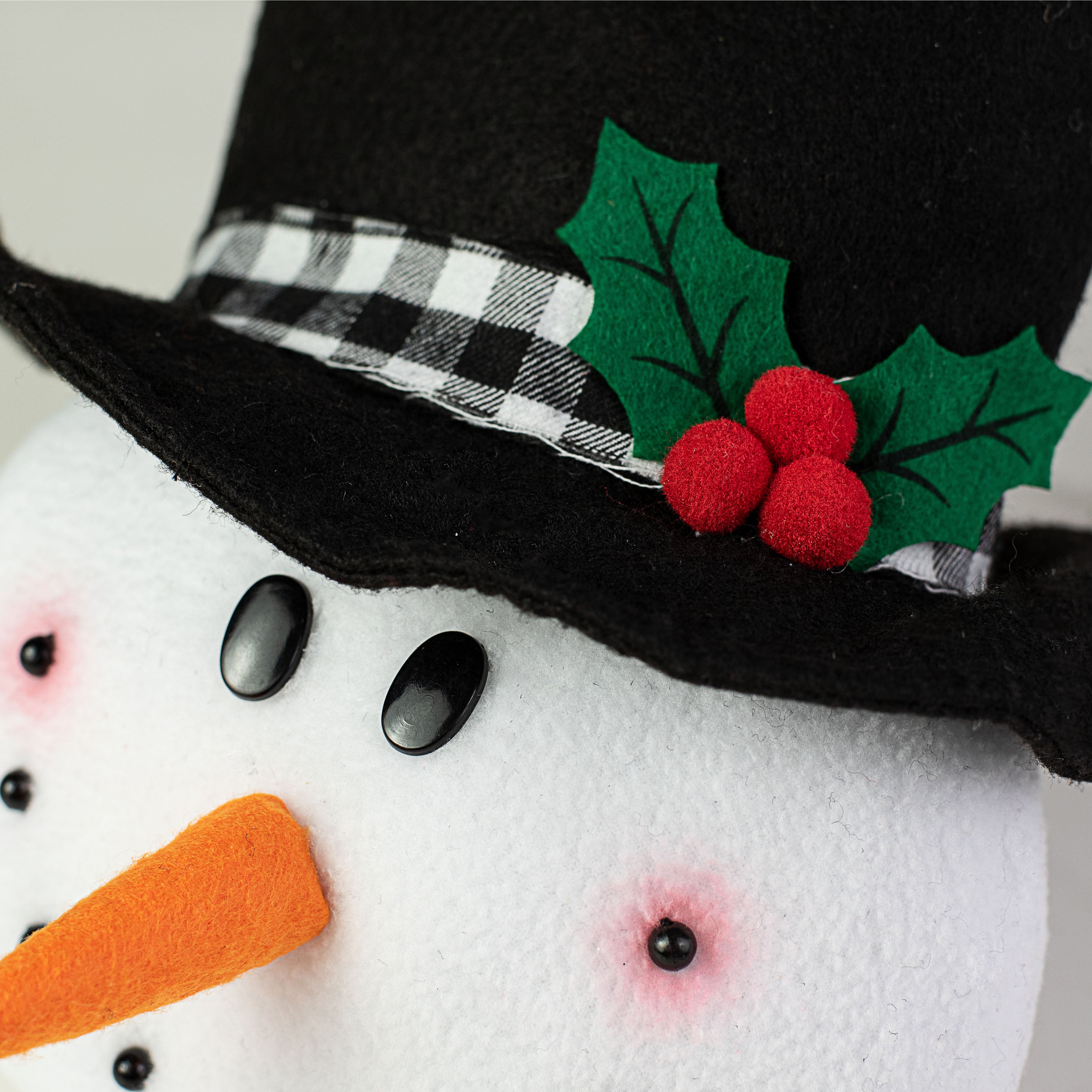 Plush Snowman Wreath Accent: Black & White Check