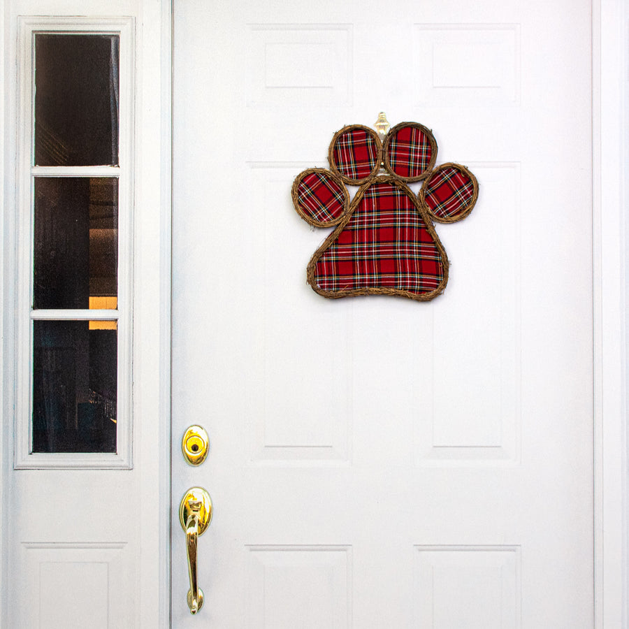 15" Grapevine Hanger: Tartan Plaid Paw Print