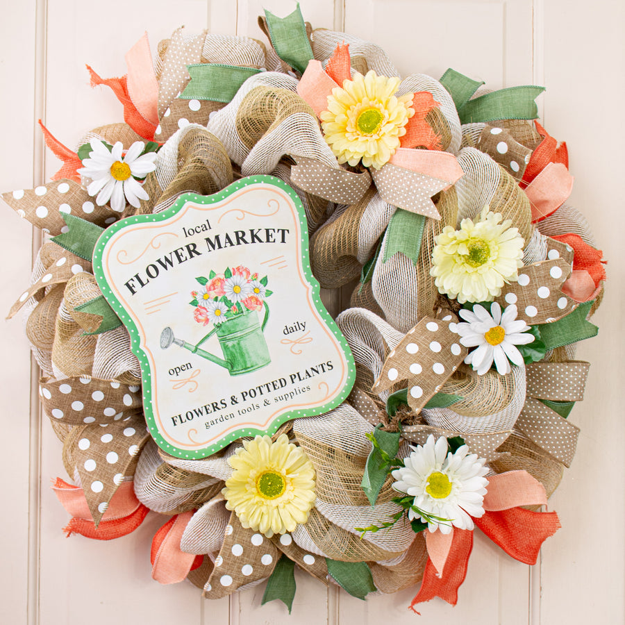 10" Scalloped Wooden Sign: Local Flower Market