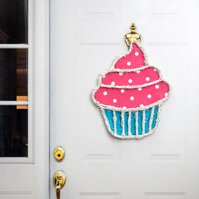 21" Grapevine Hanger: Hot Pink, Turquoise, White Cupcake