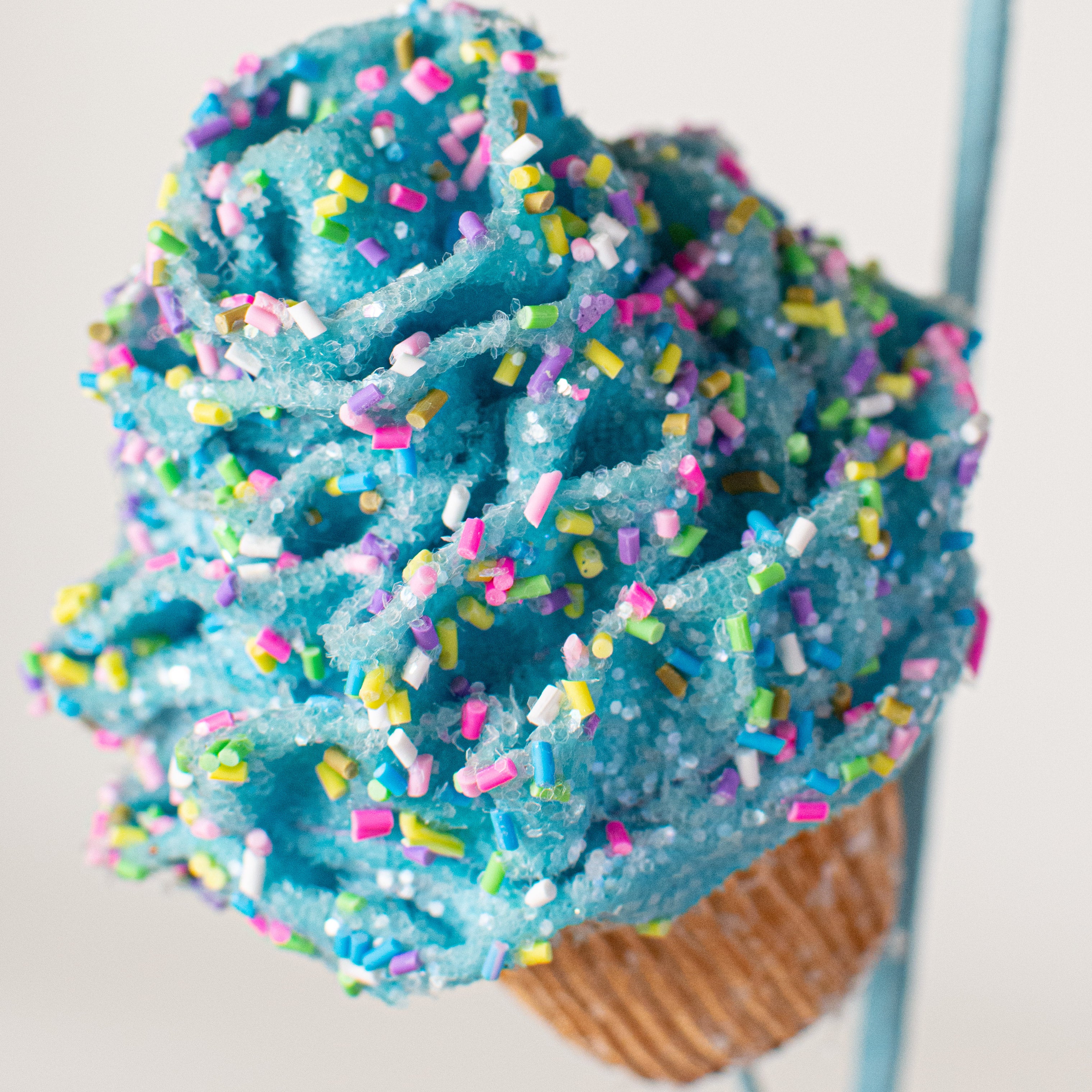 25" Cupcake Spray: Blue