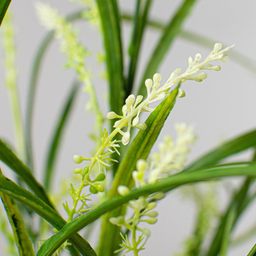 21" Plastic Rice Grass Bush