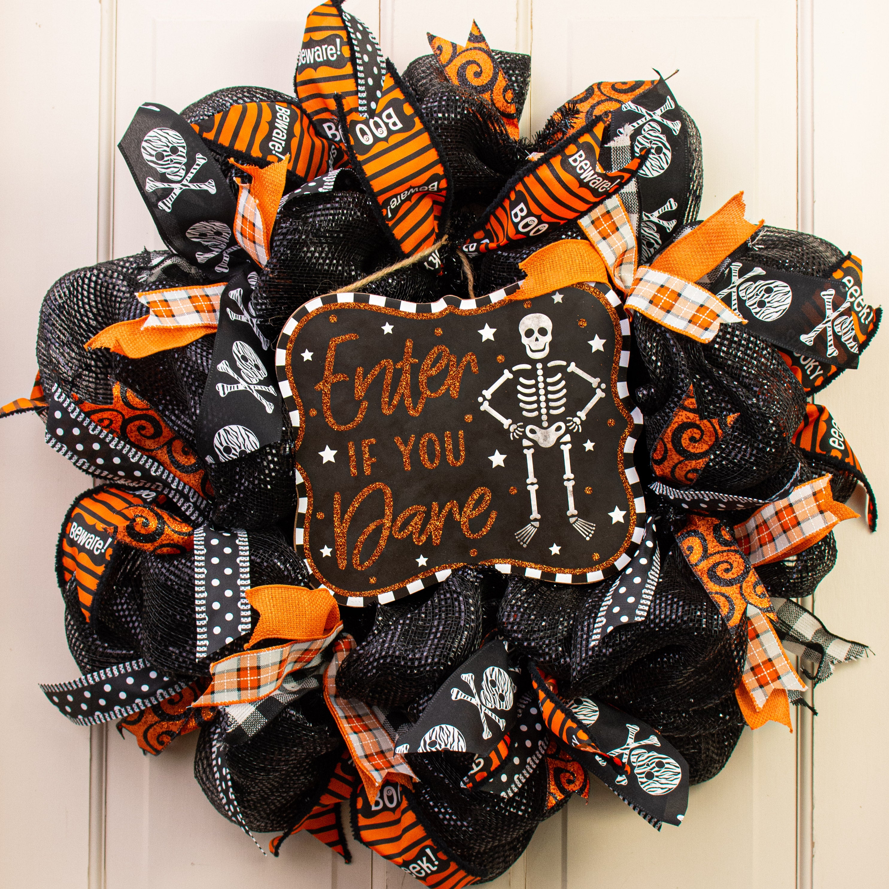 10" Scalloped Wooden Sign: Enter If You Dare Skeleton