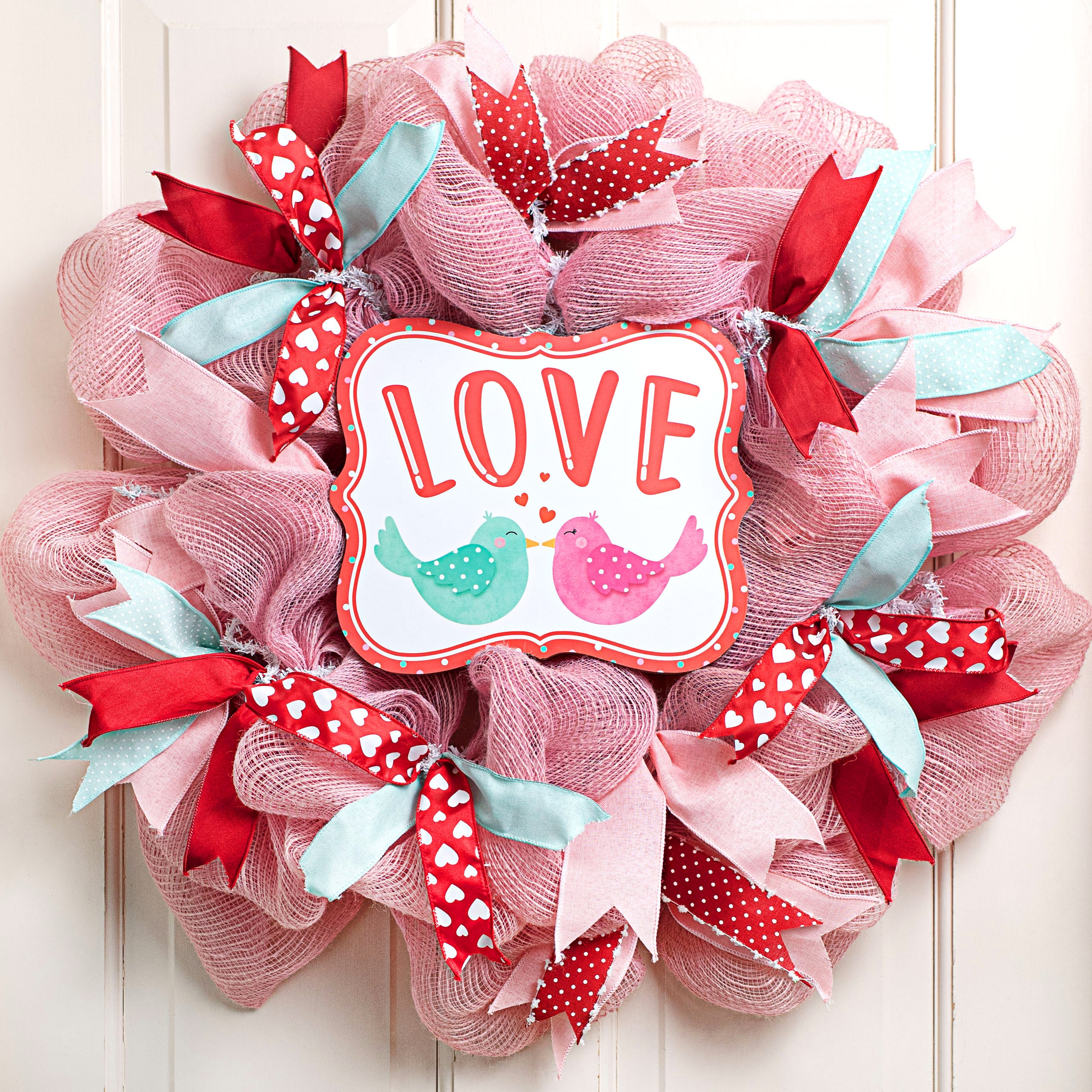 10" Scalloped Wooden Sign: Love Birds Fancy Frame