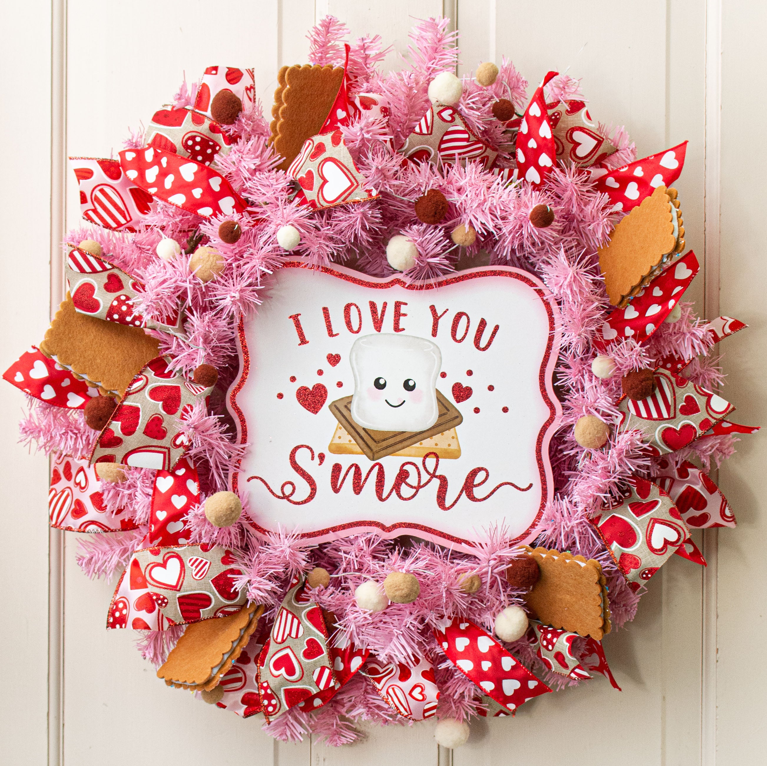 10" Scalloped Wooden Sign: Love You S'more