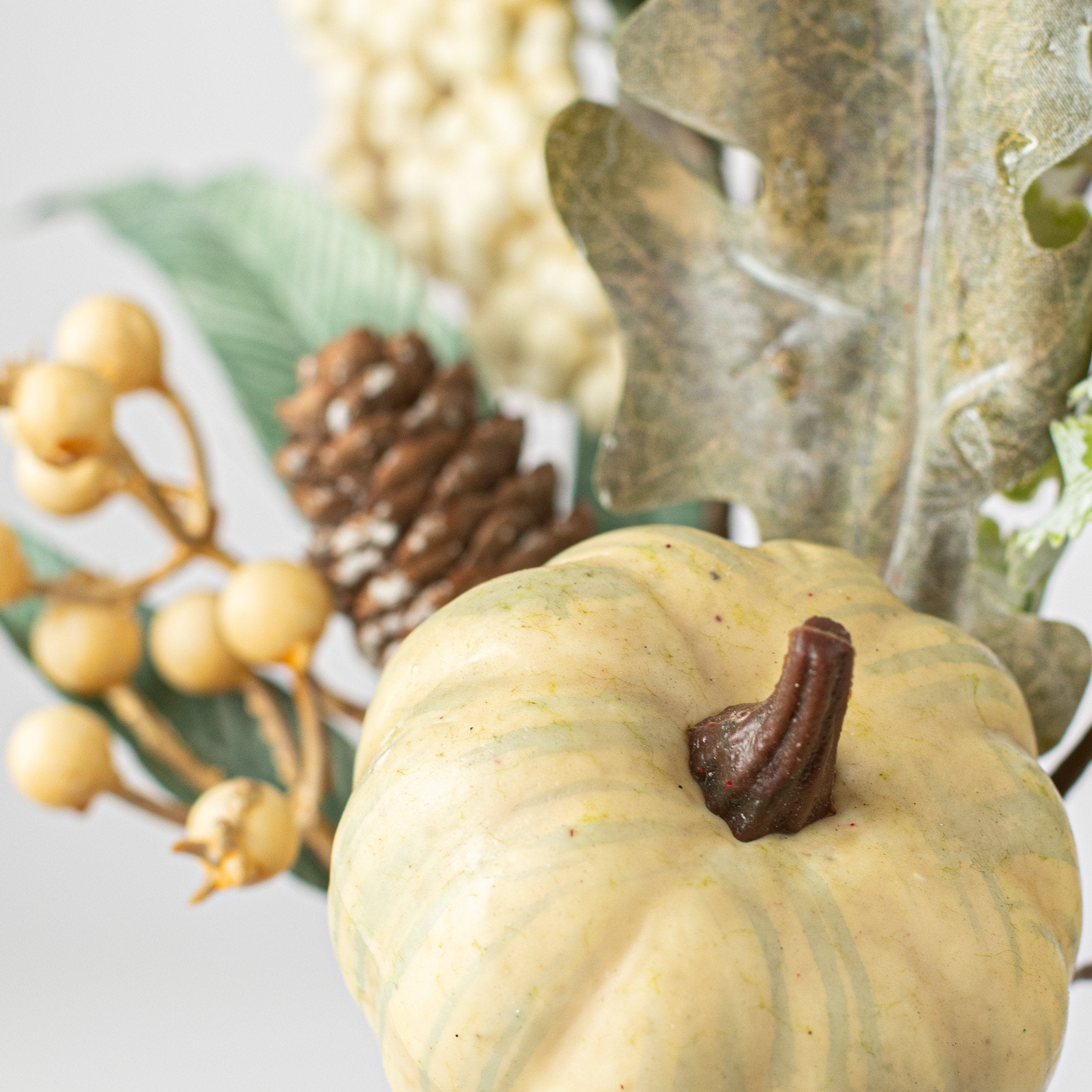 30" Pumpkin, Pinecone, Maple Leaf Spray: Green & Cream
