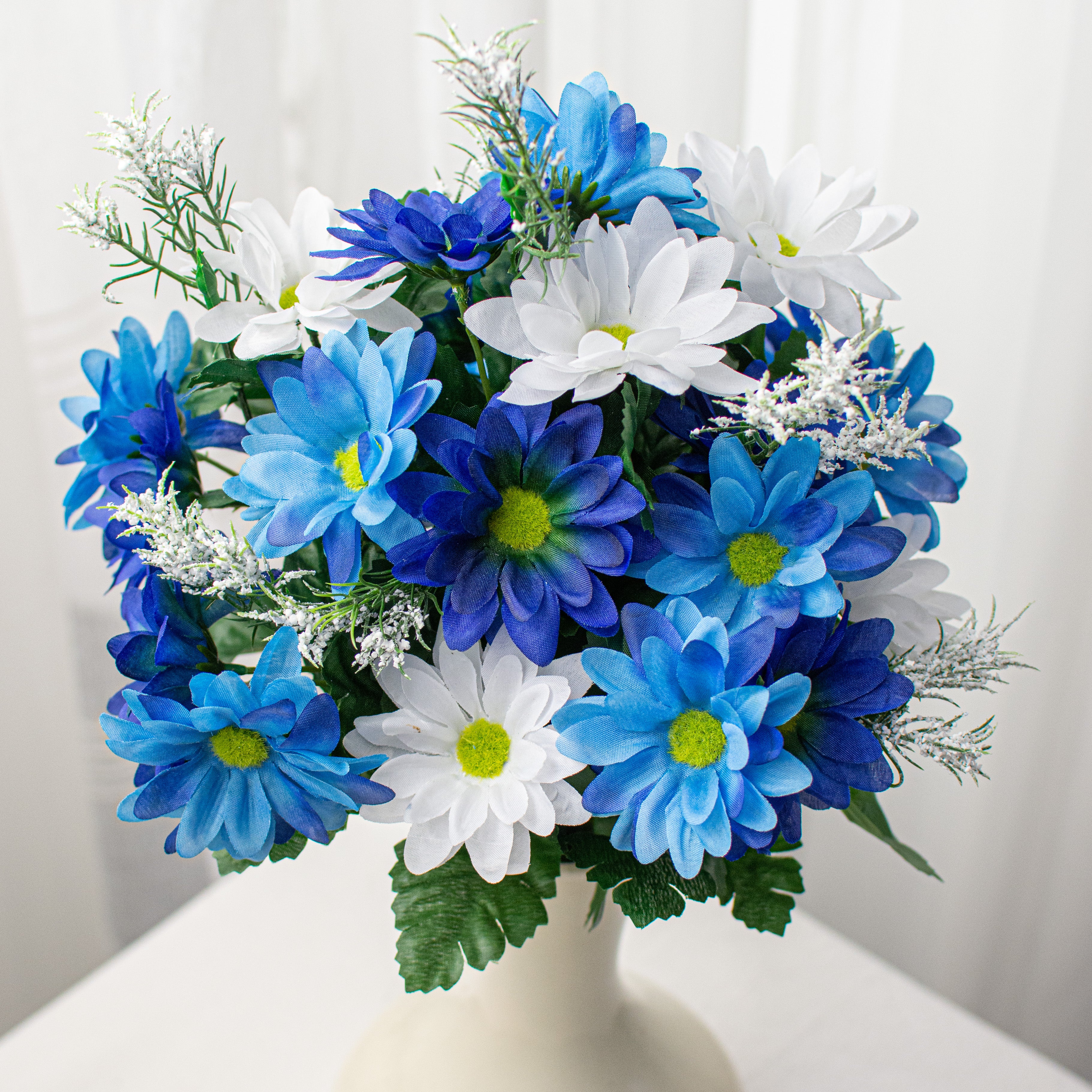 17" Colorfast Daisy Mix Bush: Blue & White