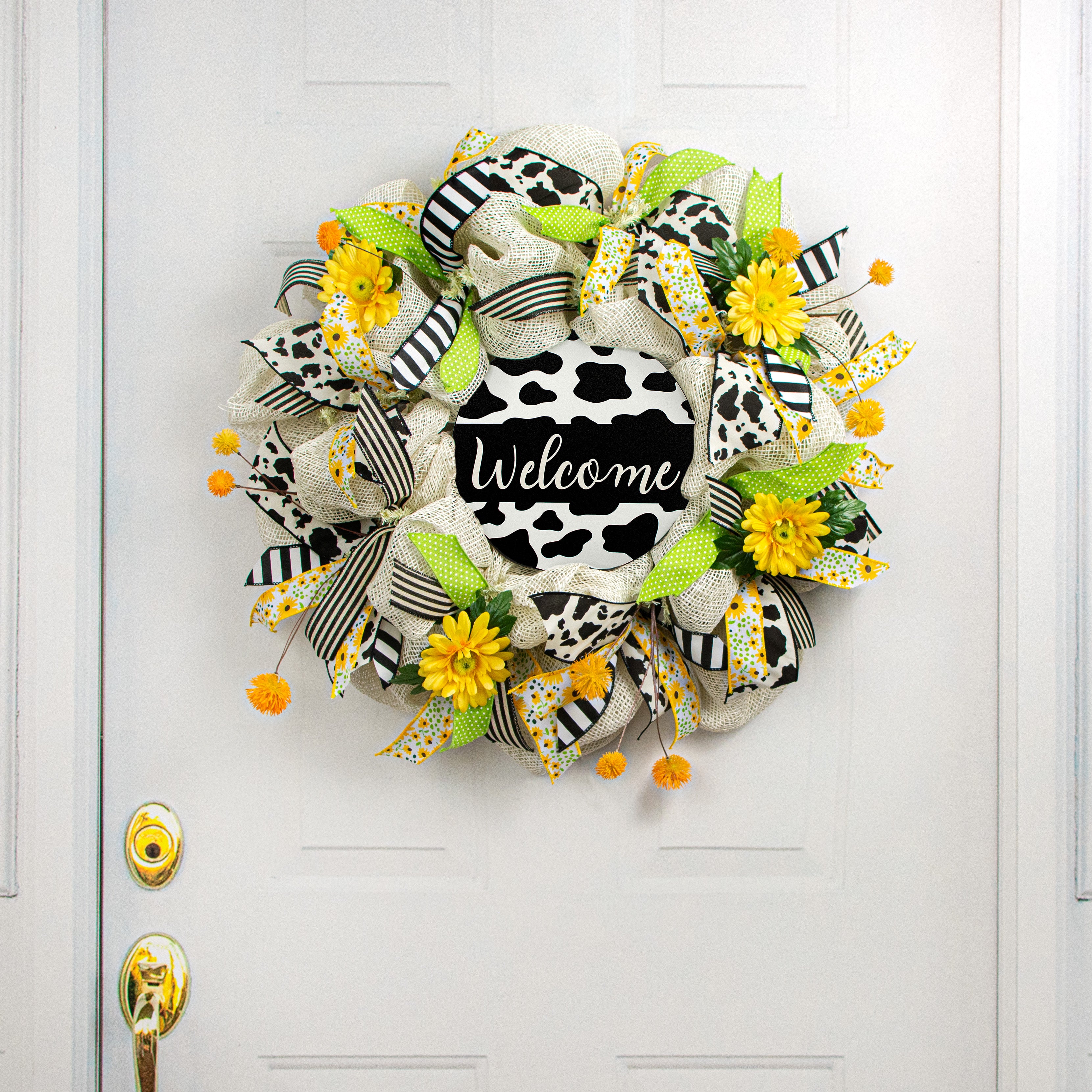 9.4" Round Waterproof Sign: Welcome Cowhide Print