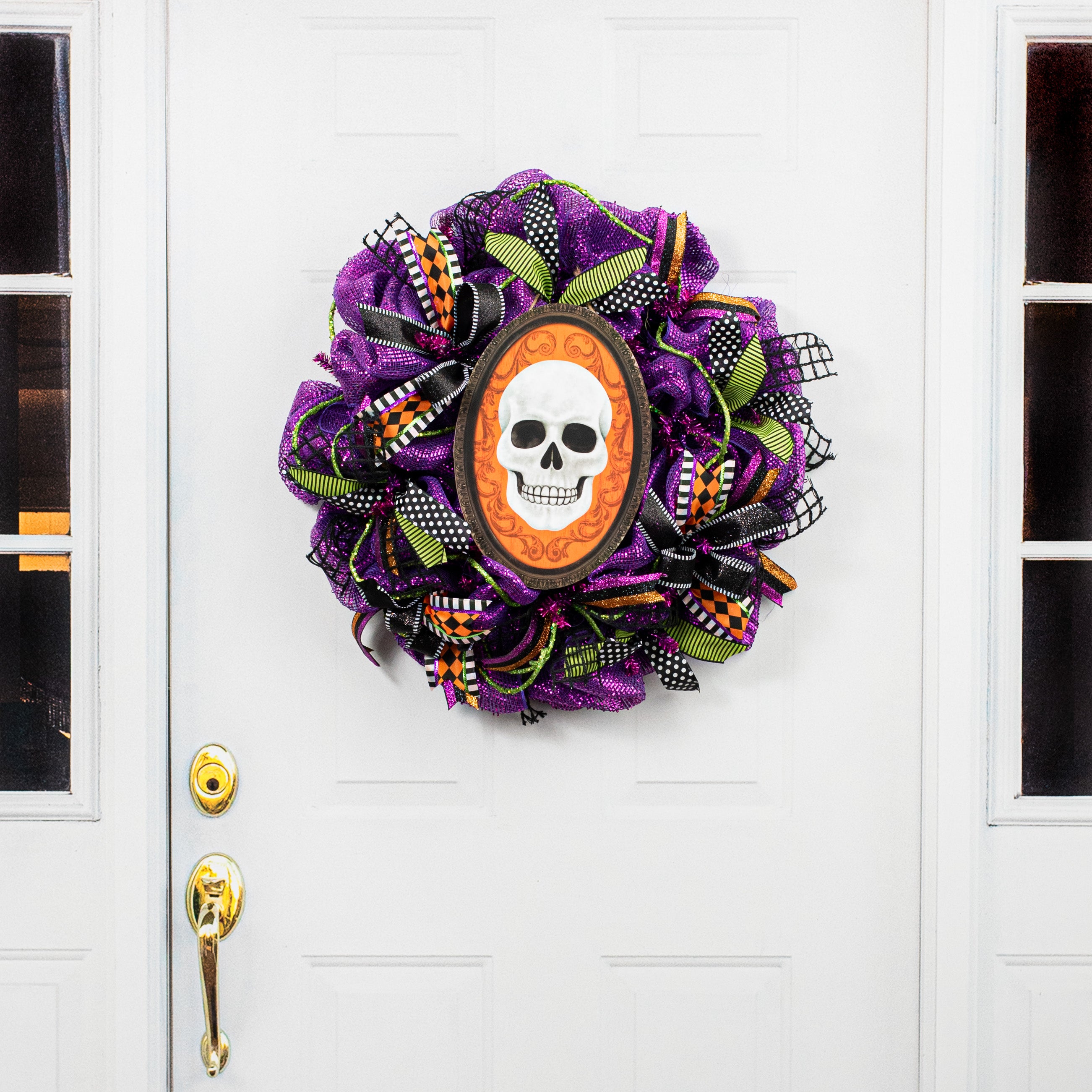 13" Oval Wooden Sign: Framed Skull