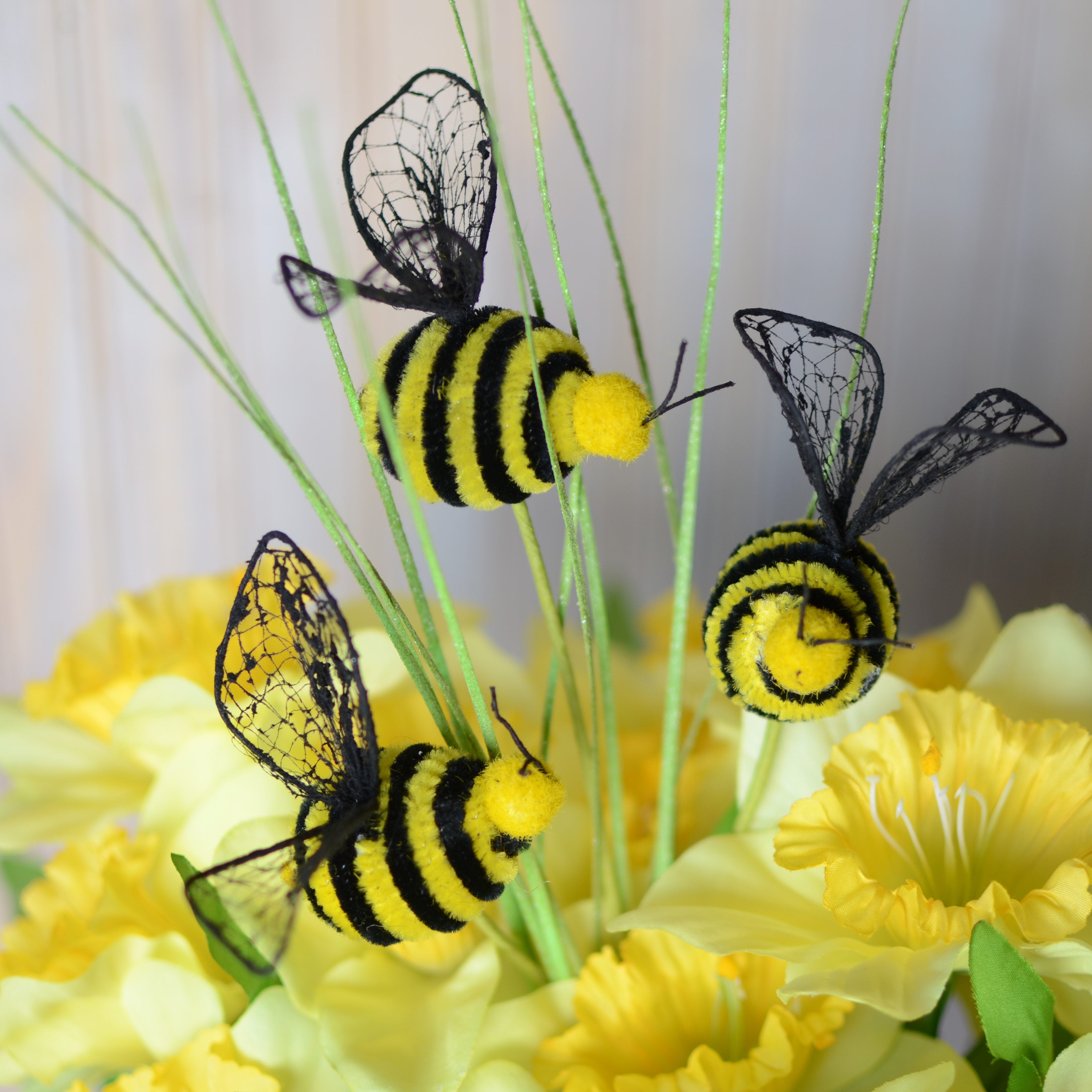 24" Honey Bee With Green Grass Floral Pick