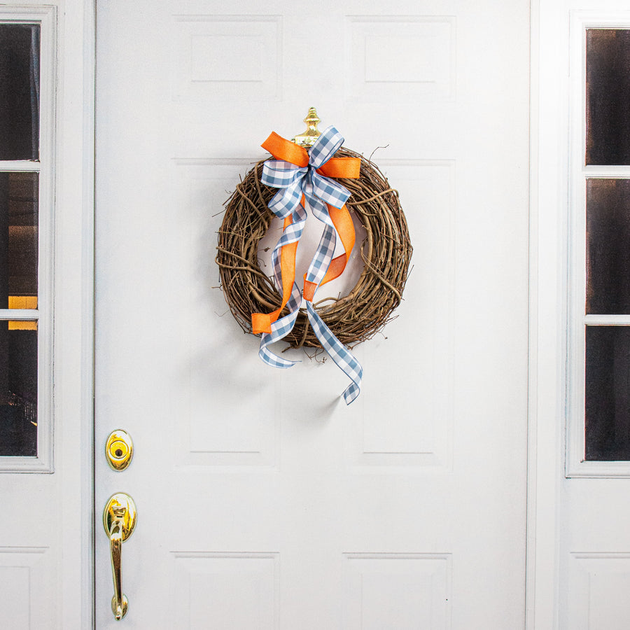 16" Natural Grapevine Wreath: Round
