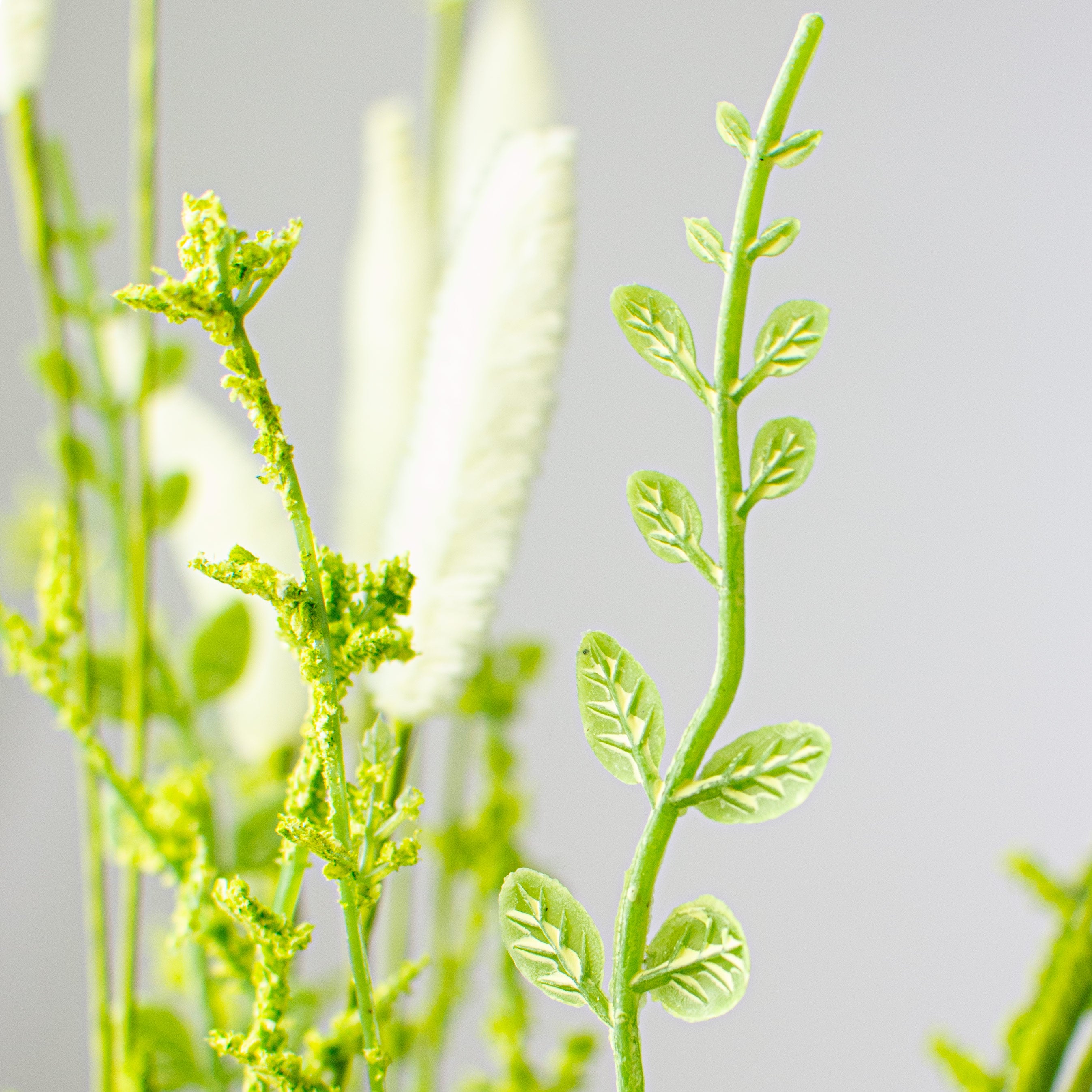 24" Bunny Tail & Leaves Bush: Cream