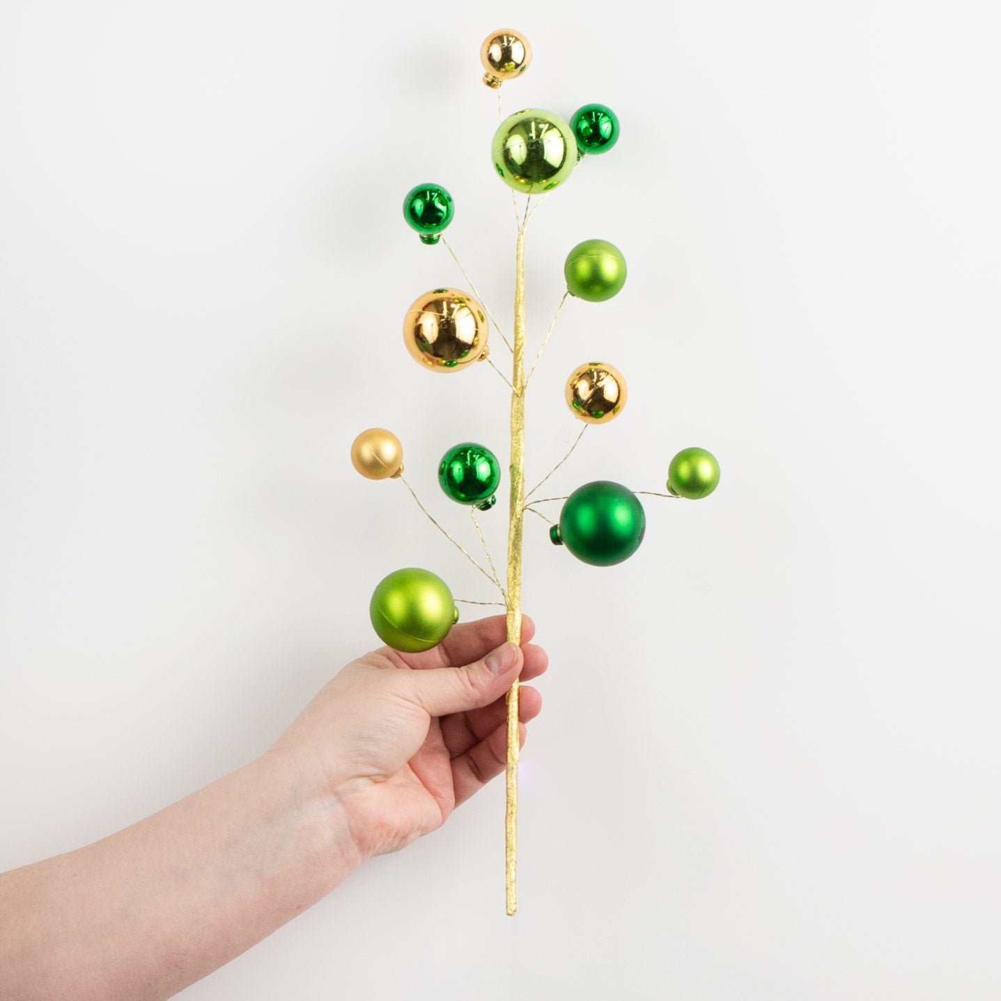 16" Ornament Pick: Green & Gold