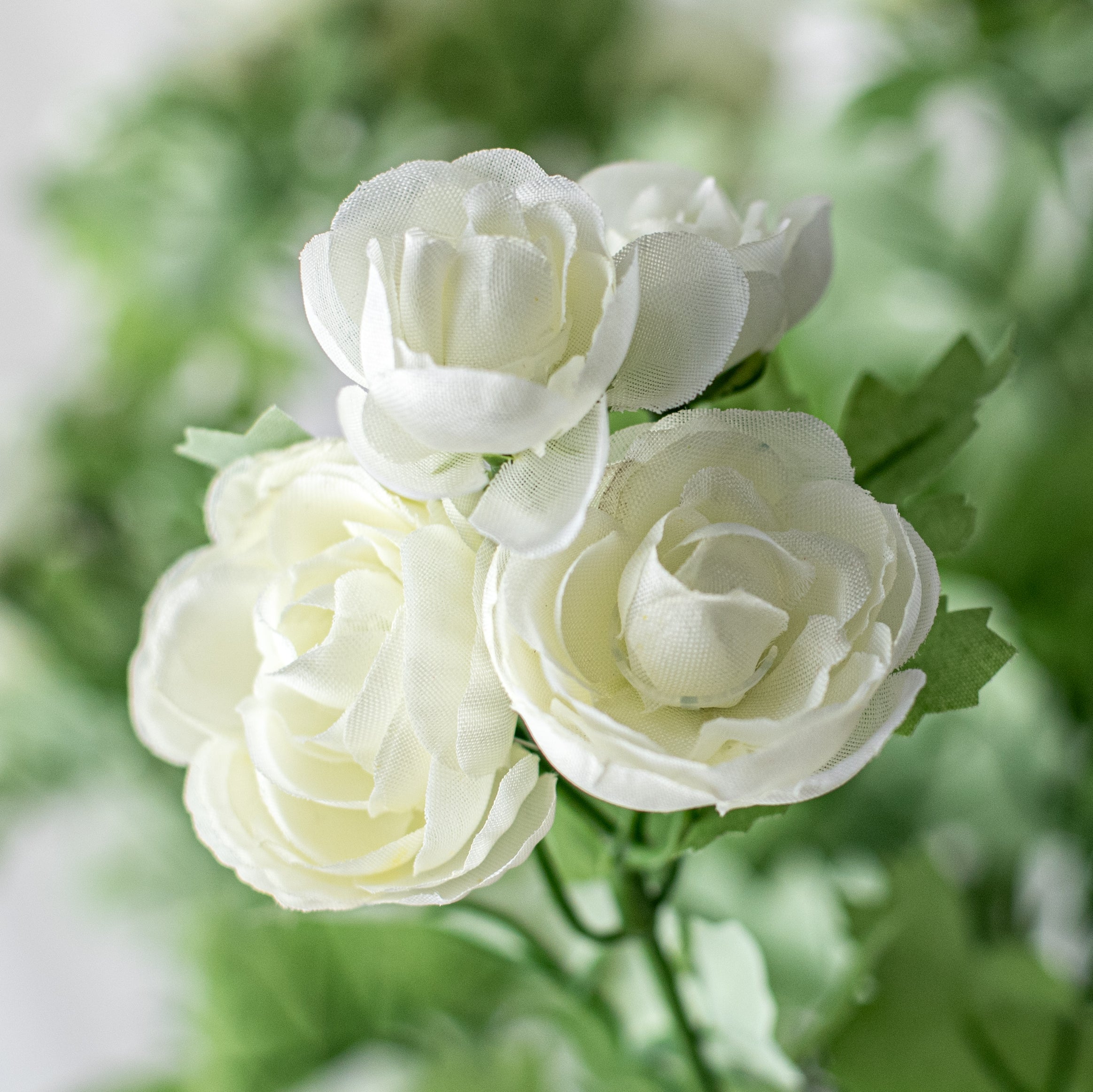 17" Mini Ranunculus Bush: Cream