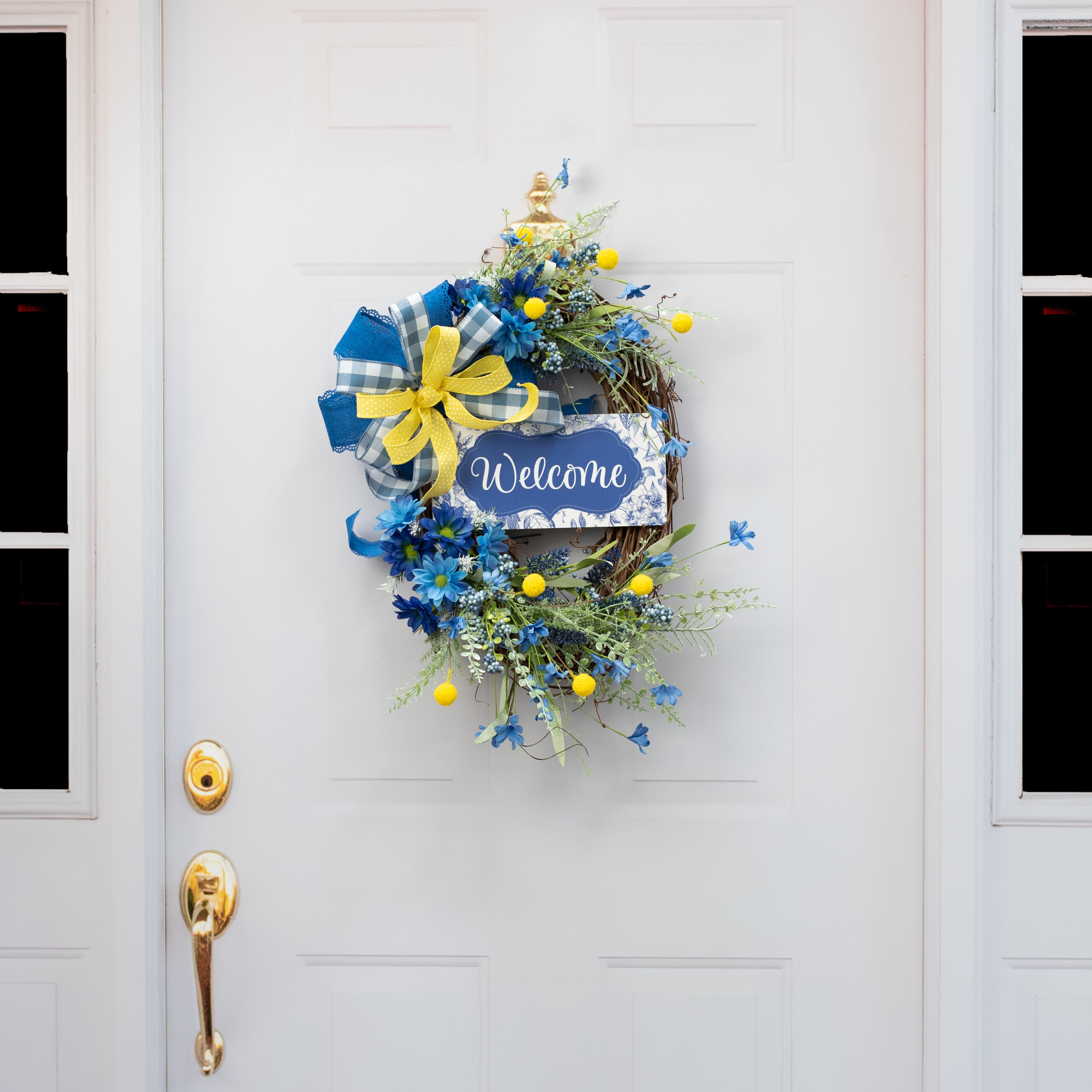 10.5" Waterproof Sign: Scalloped Welcome Blue Floral Chinoiserie